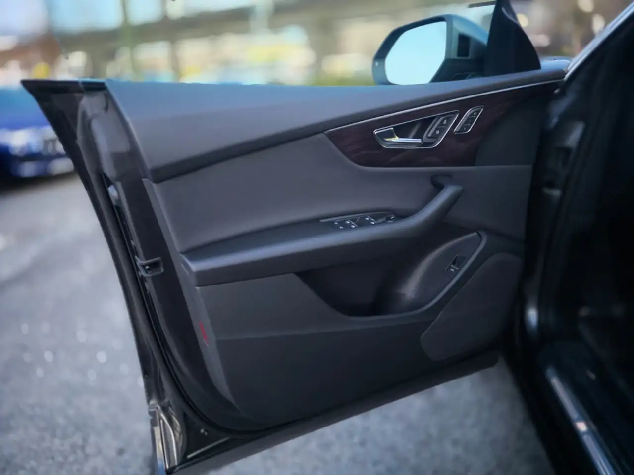 Audi Q8 снимка Audi Q8