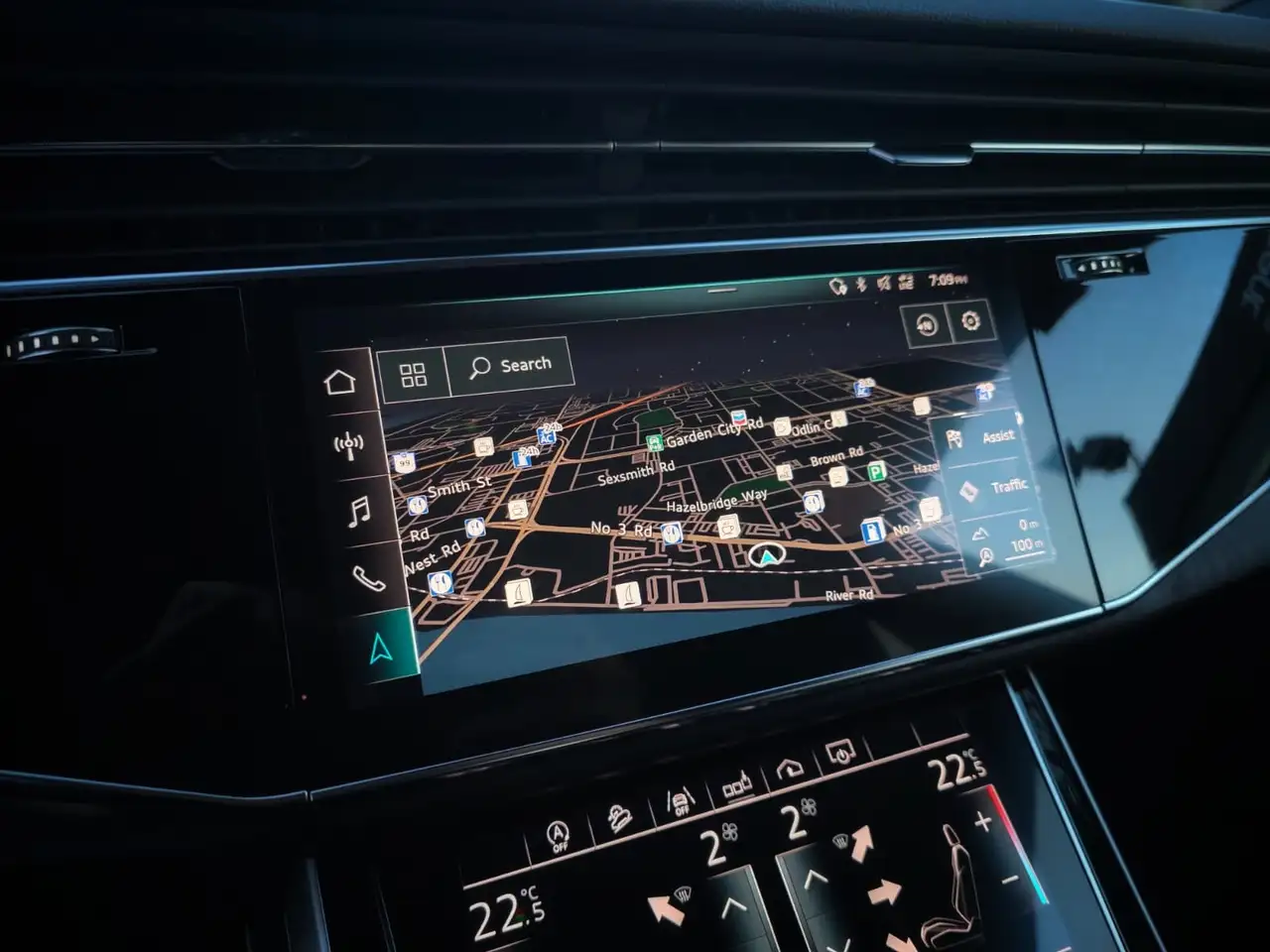 Audi Q8 снимка Audi Q8