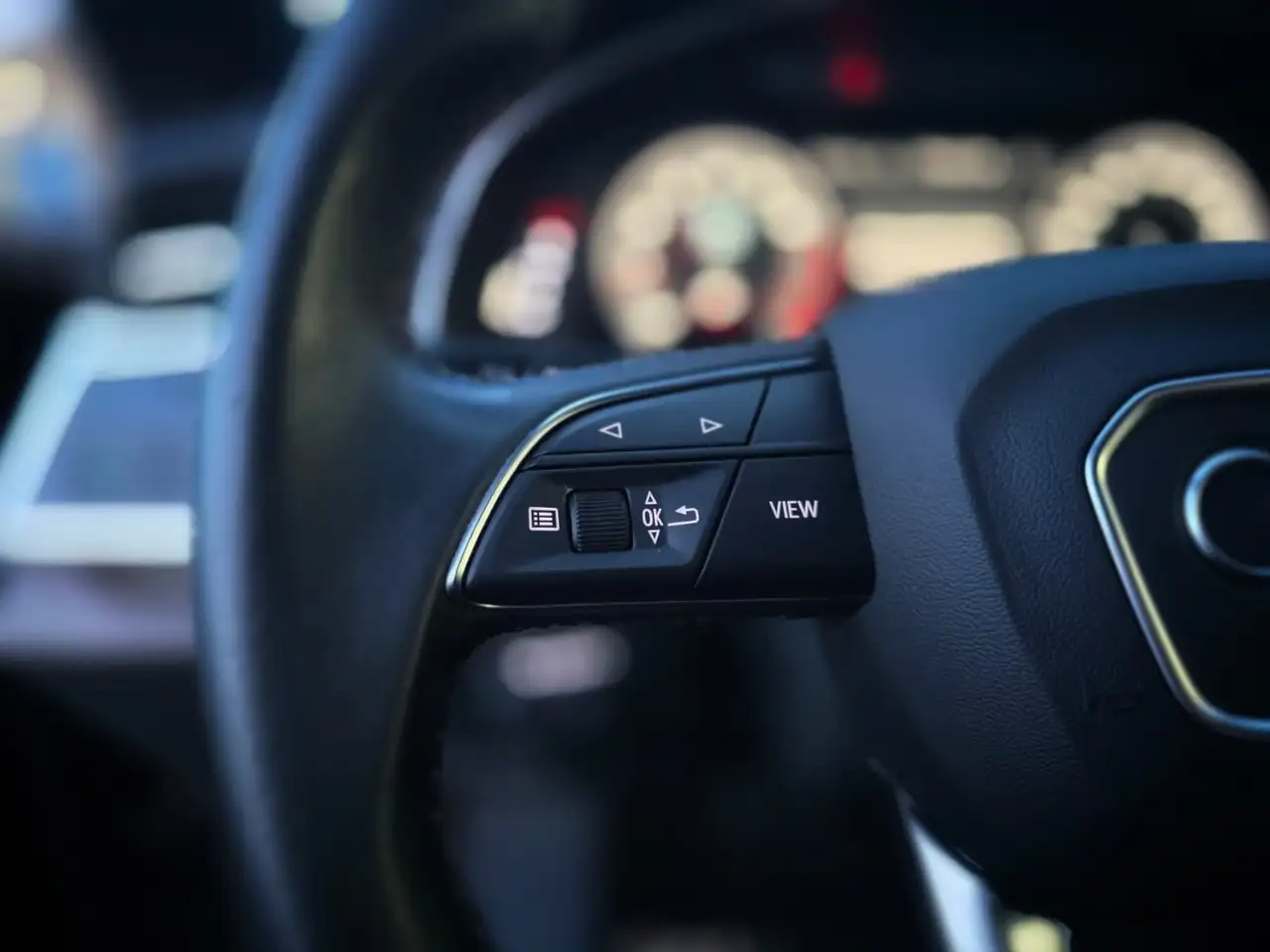Audi Q8 снимка Audi Q8