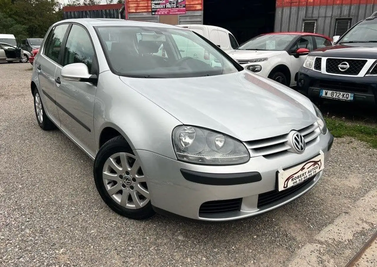 Volkswagen Golf V 1.4 75ch Confortline 5p