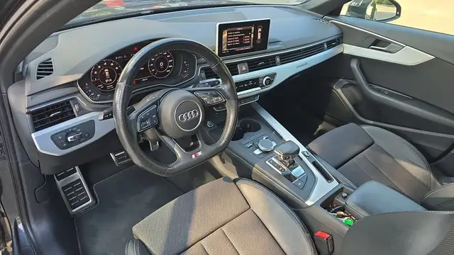 Audi A4 view 8