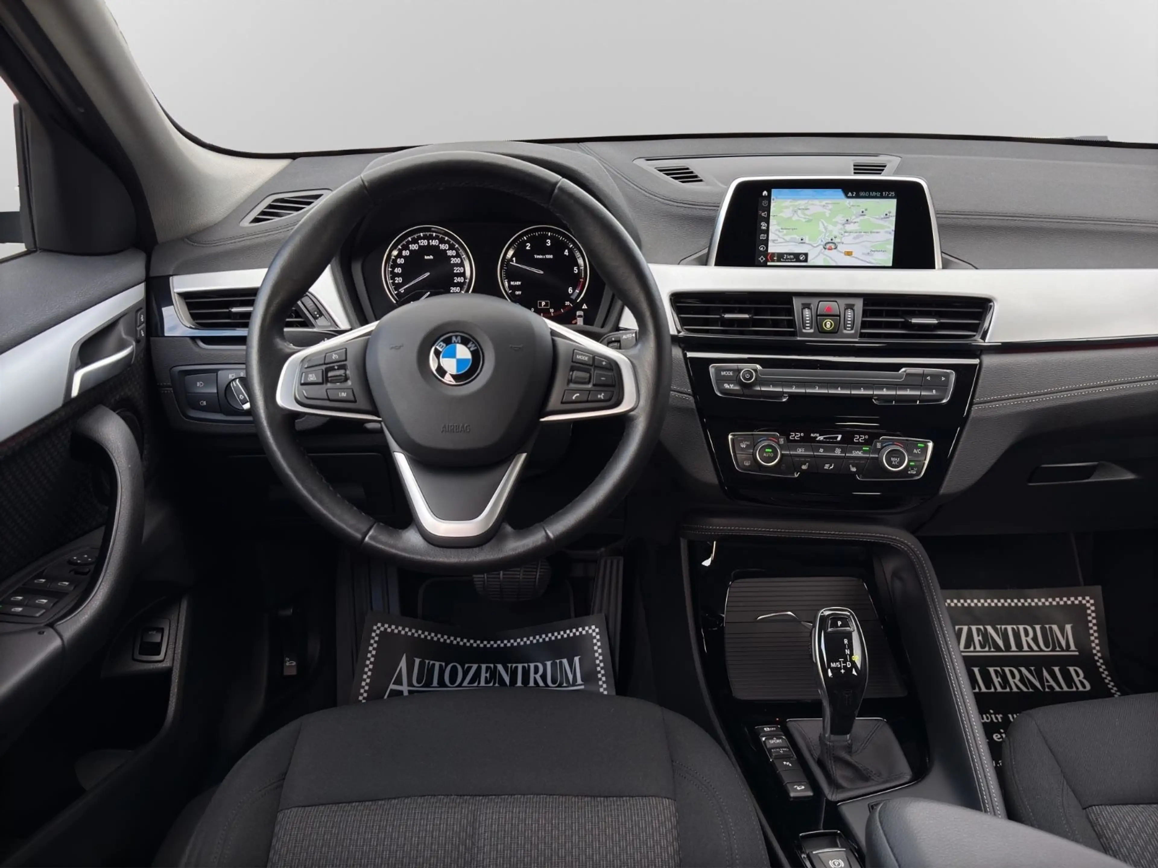 BMW X2 xDrive 20d Aut. Advantage *1.HAND*AHK*LED*TOP — photo 13