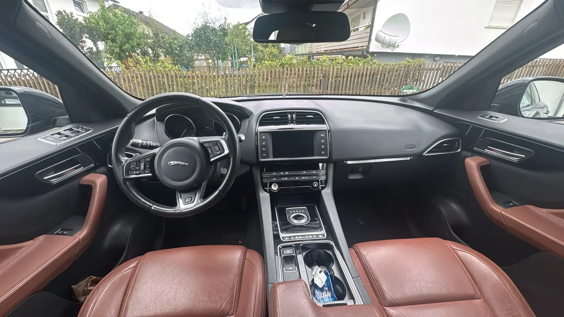 Jaguar F-Pace F-Pace 2.0d i4 awd 240cv auto my18 Grigio - 1