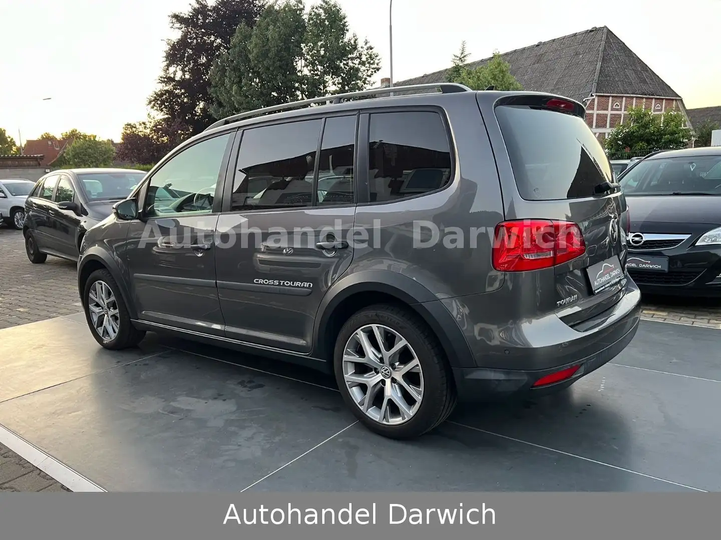 Volkswagen Touran CrossTouran 1.4 TGI DSG 1.Hand S.Heft Gris - 2
