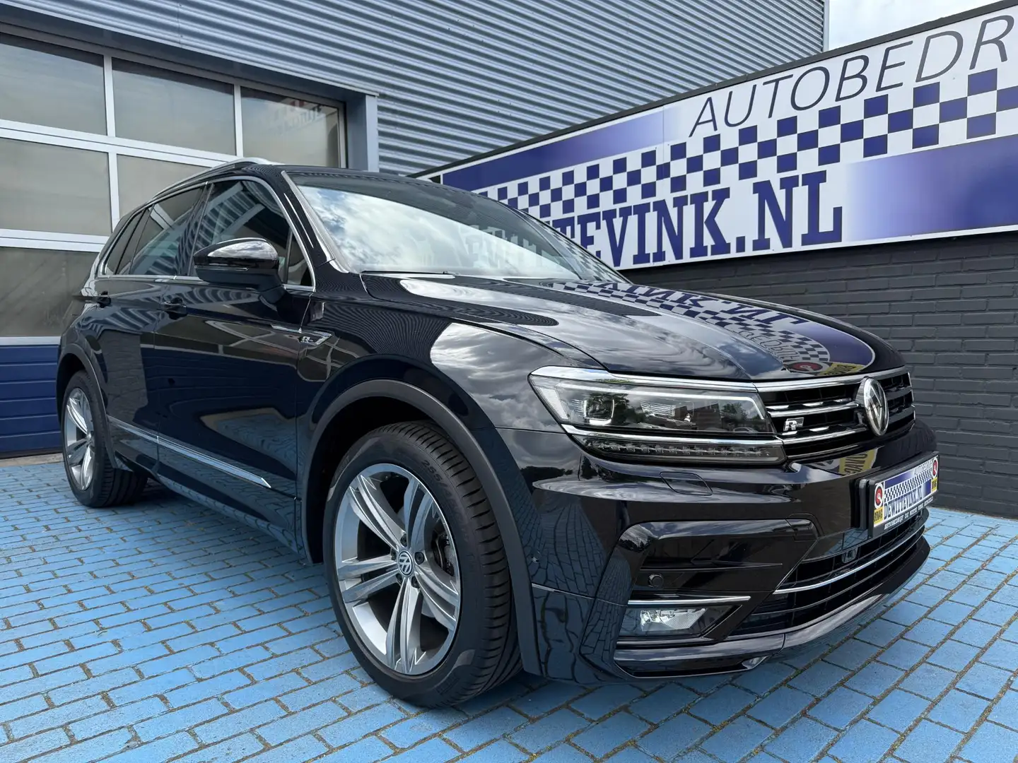 Volkswagen Tiguan 1.5 TSI R-LINE ADAP CRUISE TREKHAAK P-CAM Noir - 1