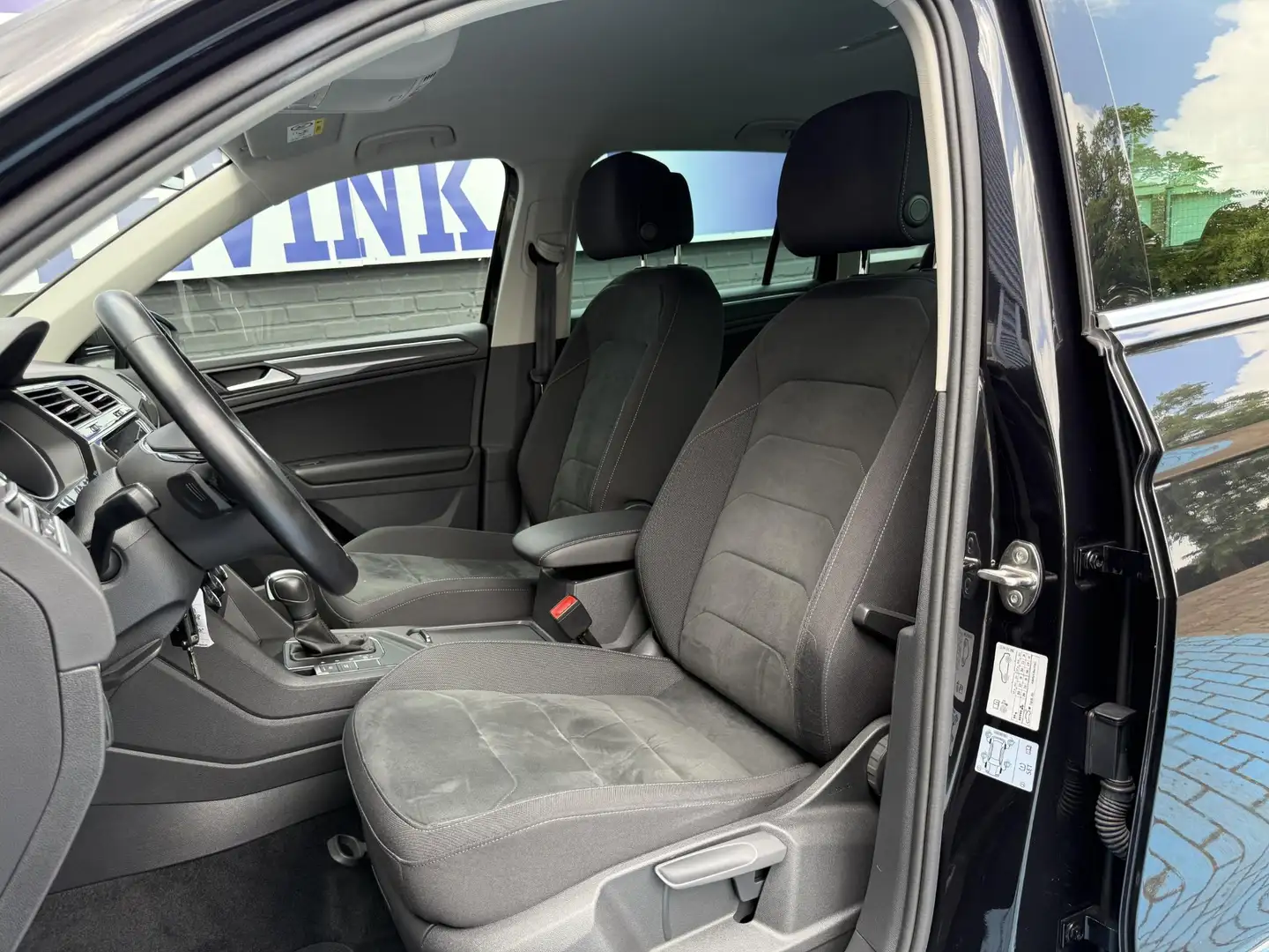 Volkswagen Tiguan 1.5 TSI R-LINE ADAP CRUISE TREKHAAK P-CAM Noir - 2