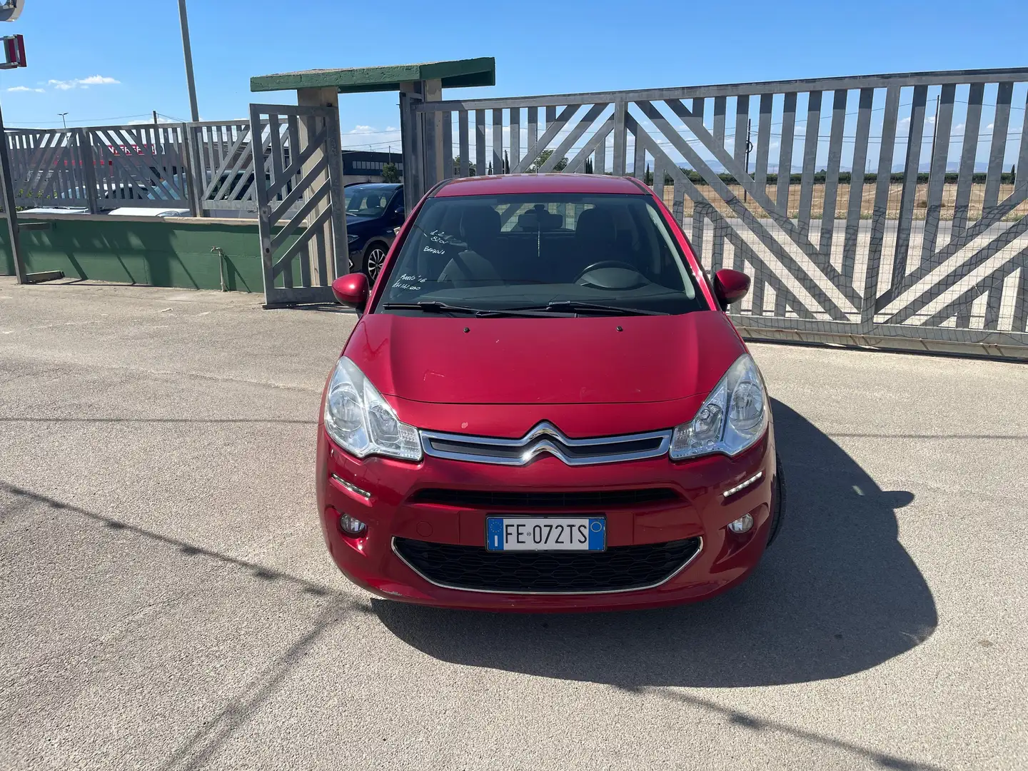 Citroen C3 C3 1.2 puretech Exclusive 82cv E6 Rouge - 2