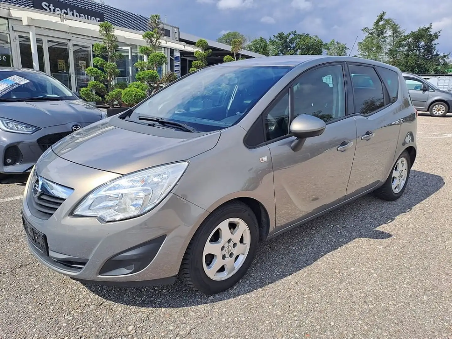Opel Meriva 1,3 CDTI ecoFlex Edition DPF Braun - 1