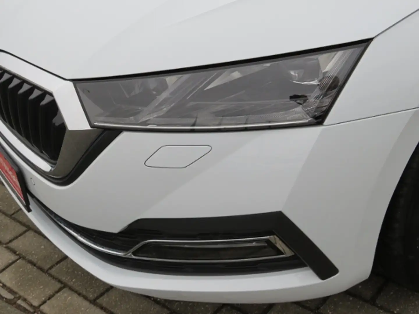 Skoda Octavia Combi Style iV 110kW CANTON LED el. HK Weiß - 2