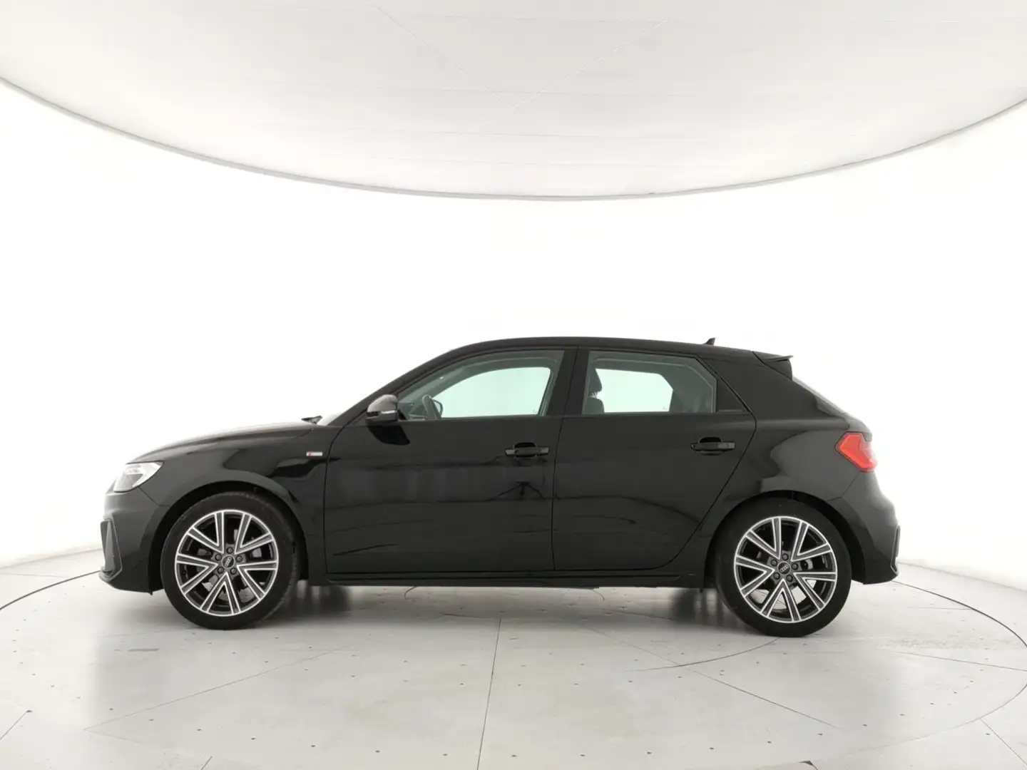 Audi A1 A1 SPB 30 TFSI S line edition Zwart - 2