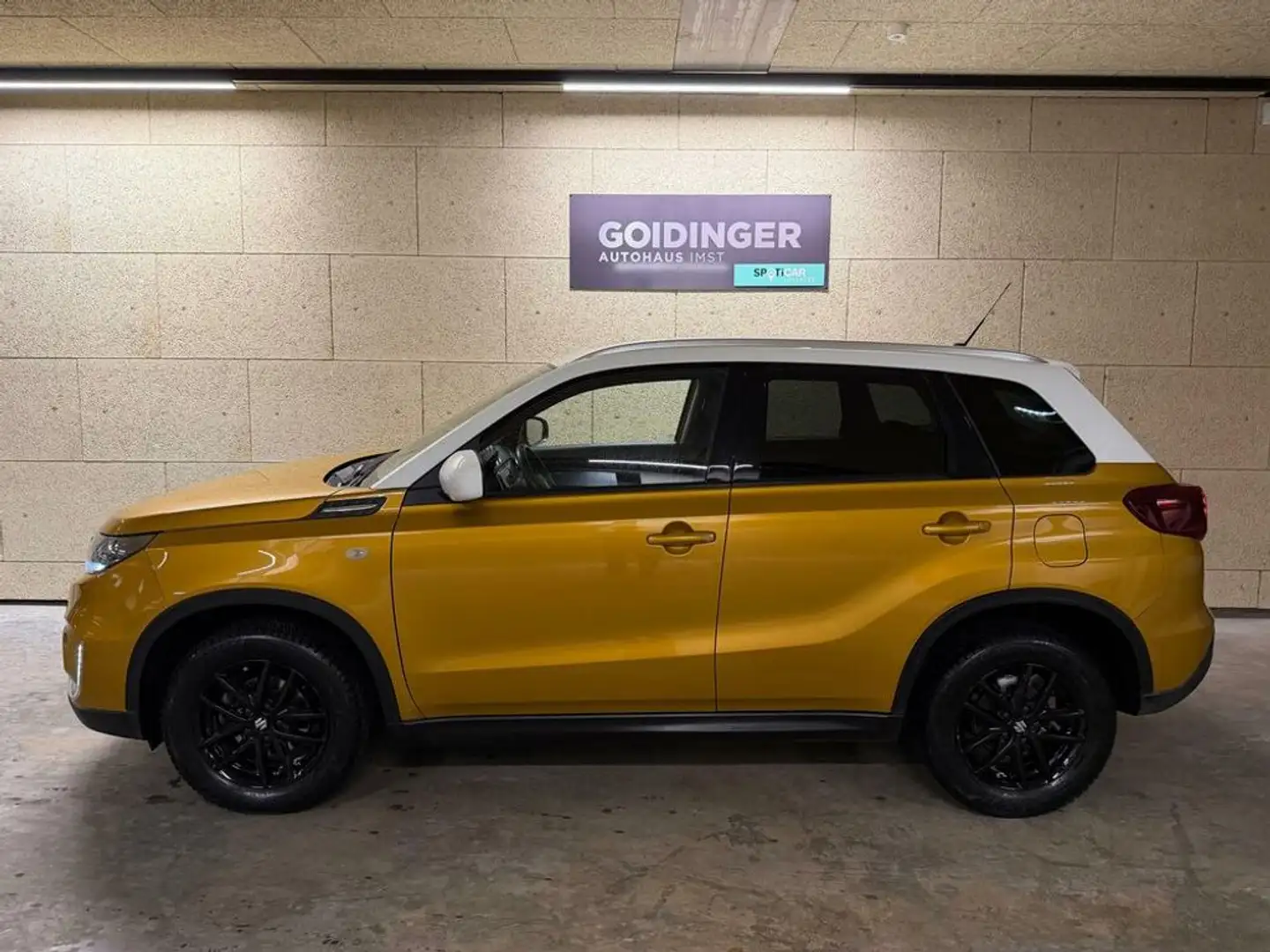 Suzuki Vitara 1.4 Hybrid ALLGRIP Shine ''SCHECKHEFT'' Gelb - 2