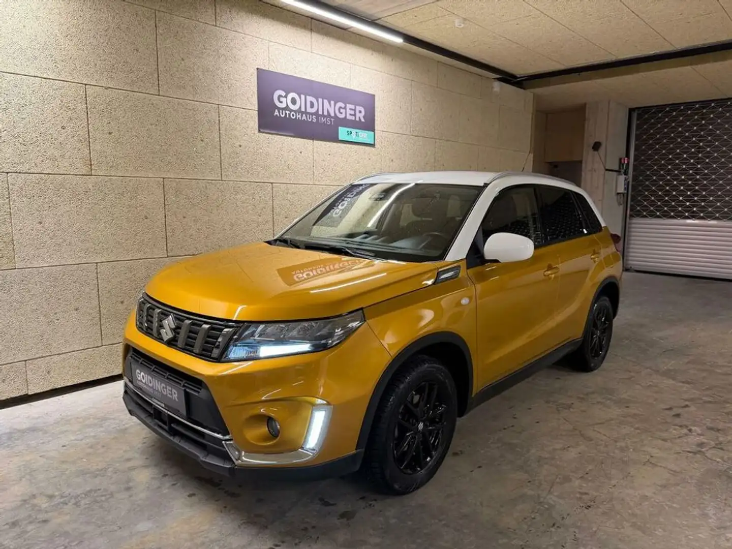 Suzuki Vitara 1.4 Hybrid ALLGRIP Shine ''SCHECKHEFT'' Gelb - 1