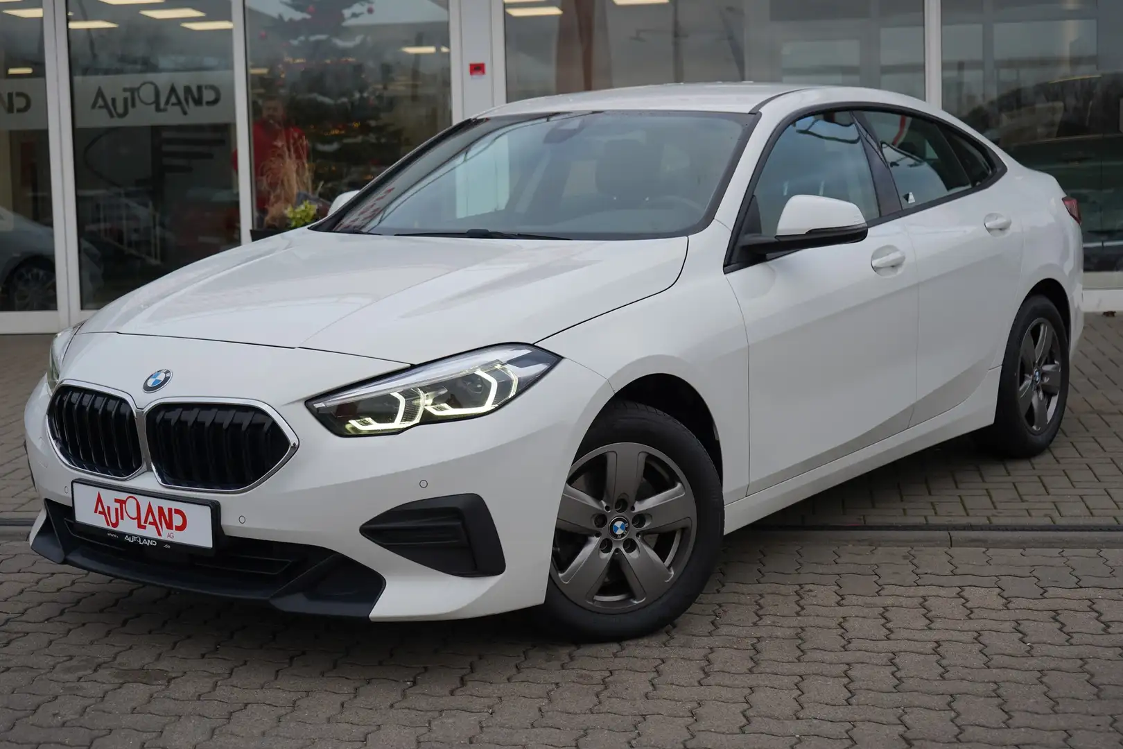 BMW 218 218i Advantage LED Navi Sitzheizung PDC USB DAB Weiß - 2