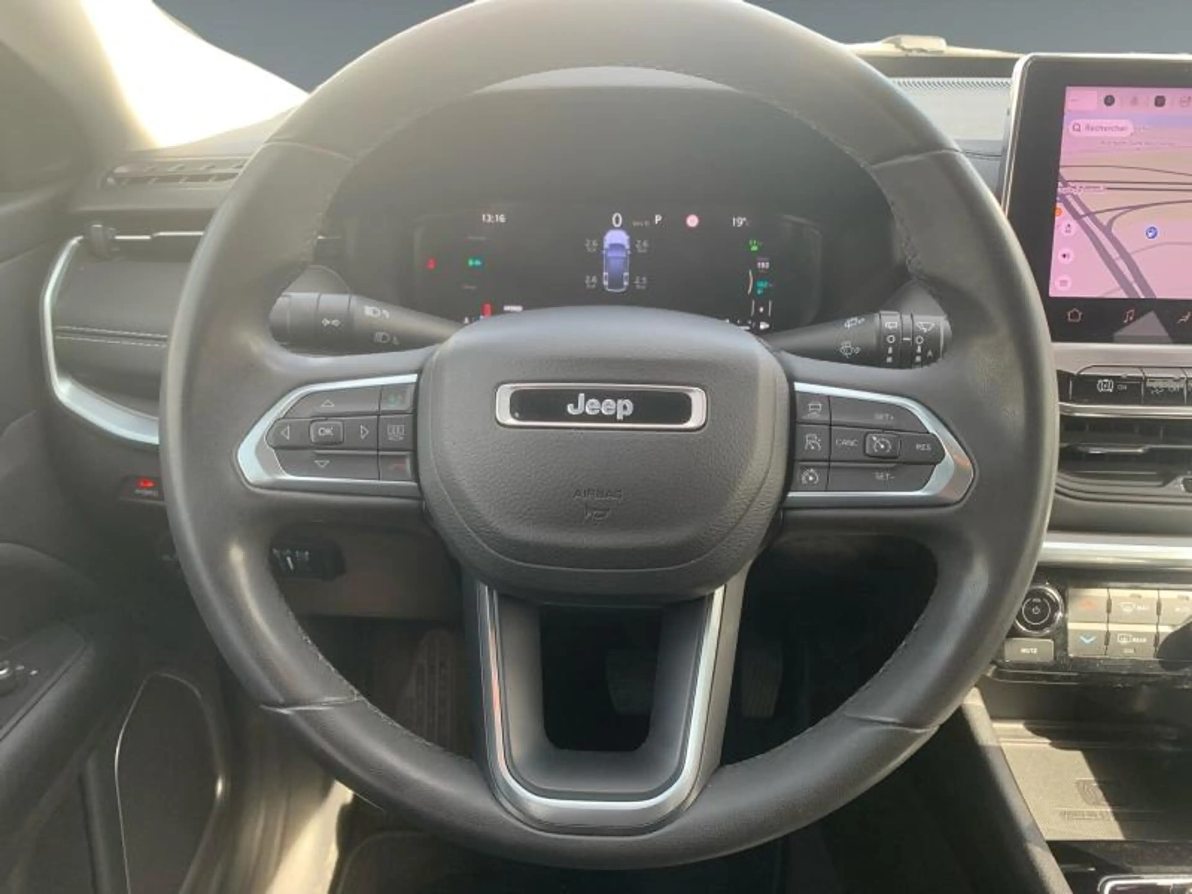 Jeep Compass Limited 1.3 PHEV — photo 12