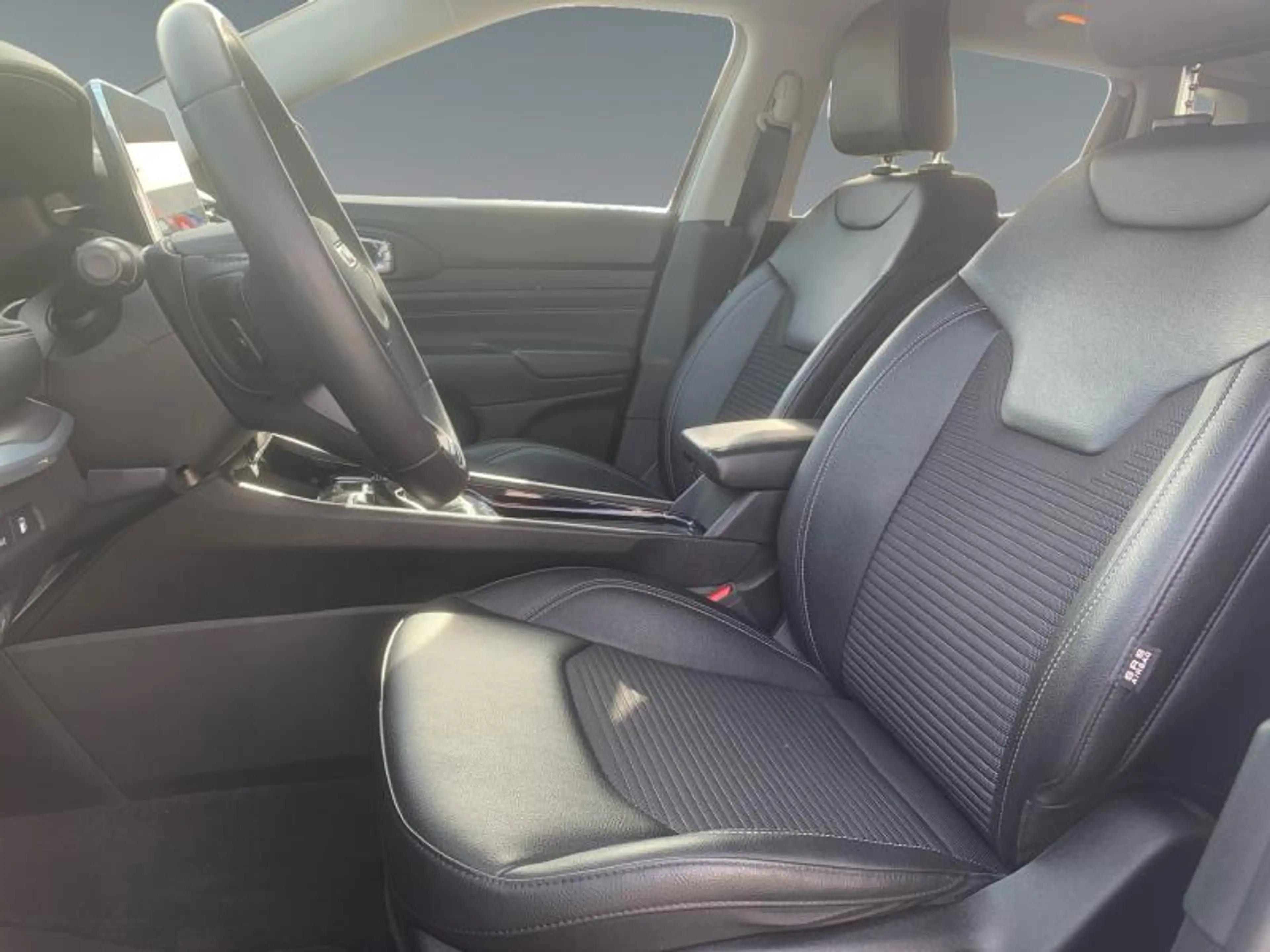 Jeep Compass Limited 1.3 PHEV — photo 9