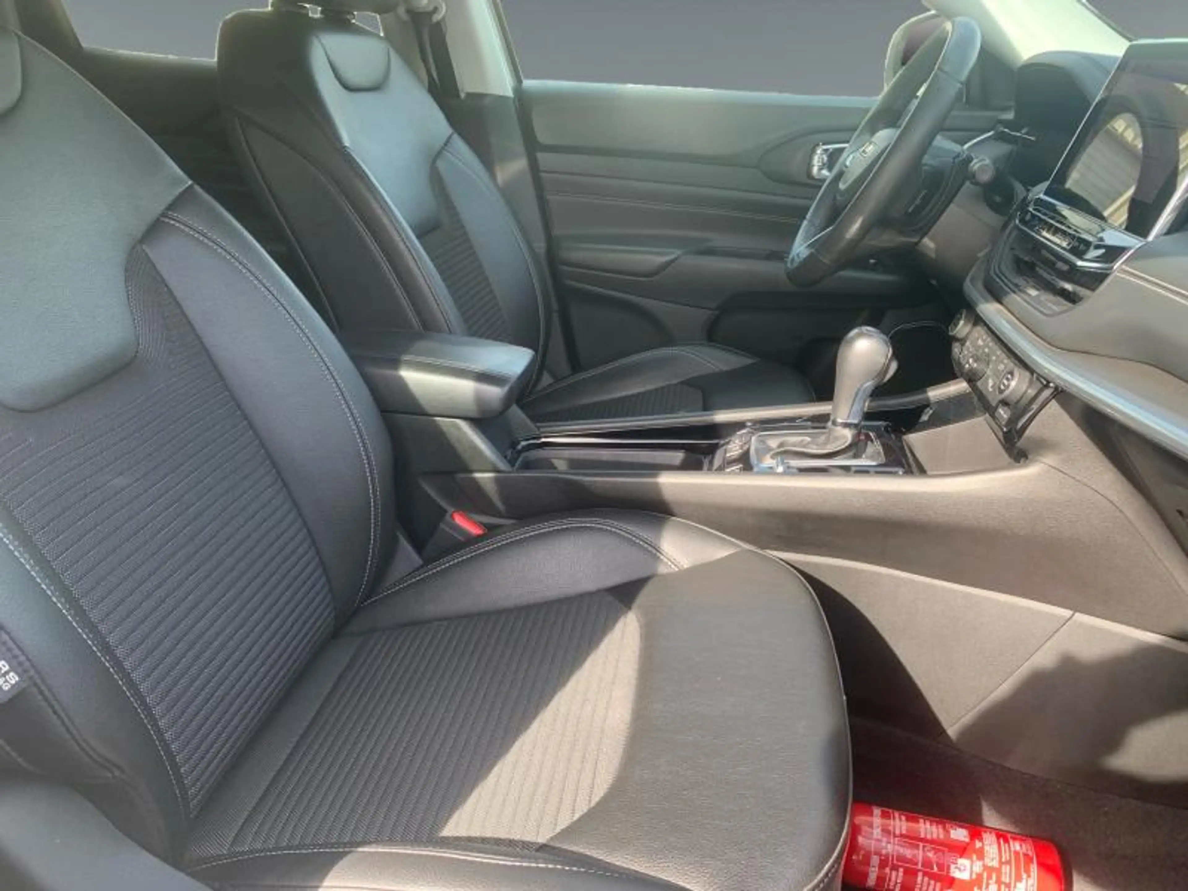 Jeep Compass Limited 1.3 PHEV — photo 15