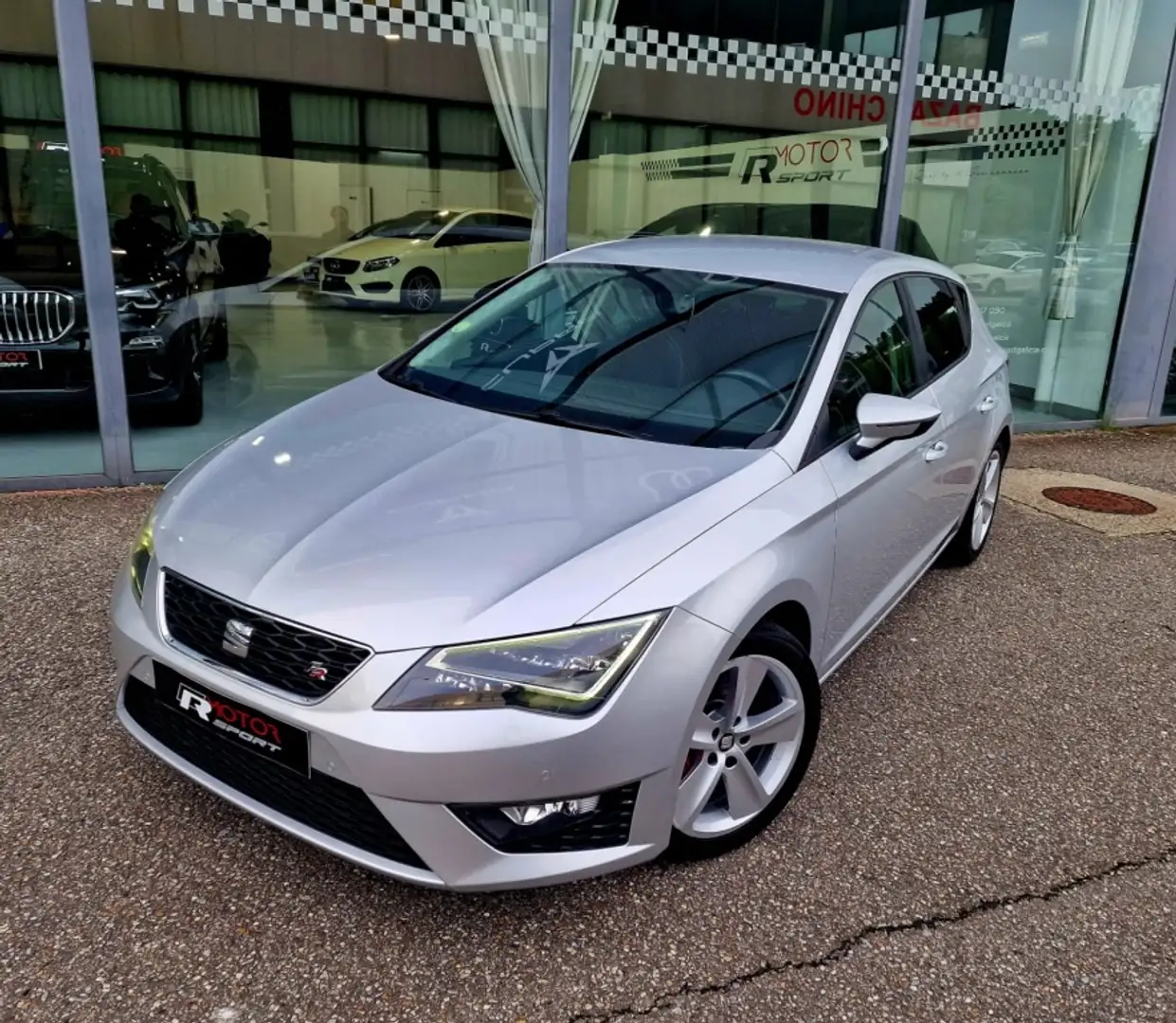 SEAT Leon ST 2.0TDI CR S&S FR 184 Gris - 1