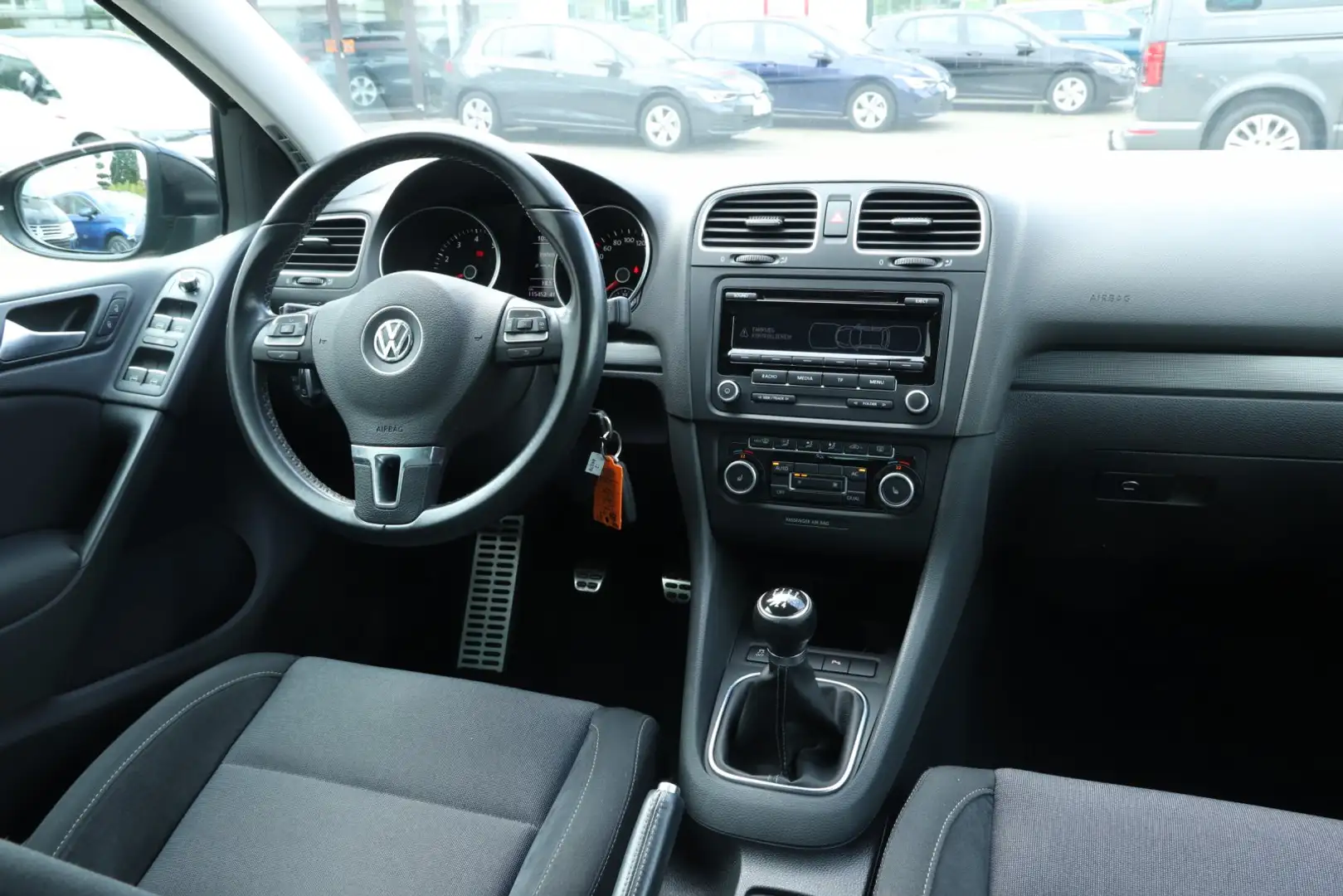 Volkswagen Golf VI 1.2 TSI Style SHZ*2xPDC*GRA*ALU.RÄDER Zwart - 2
