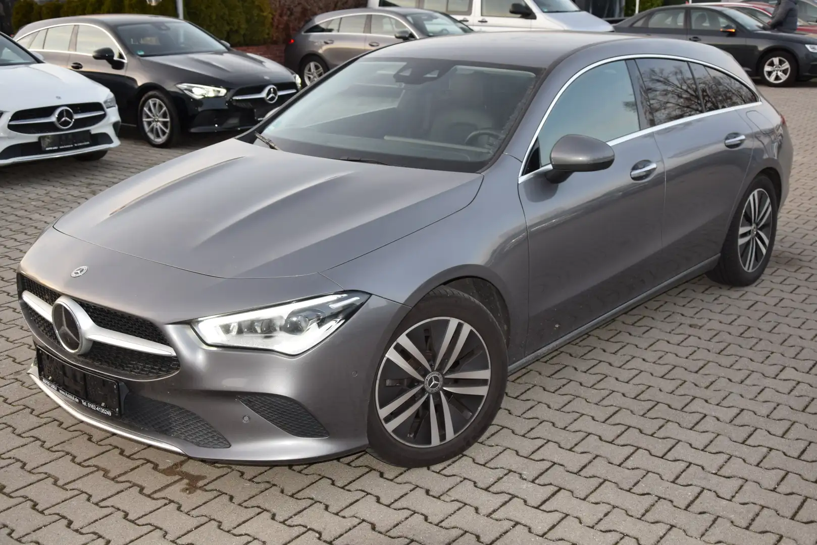 Mercedes-Benz CLA 180 CLA 180 d (118.610) Grau - 1