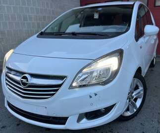 1.4 Turbo Cosmo + CLIM + NAVI + CAMÉRA