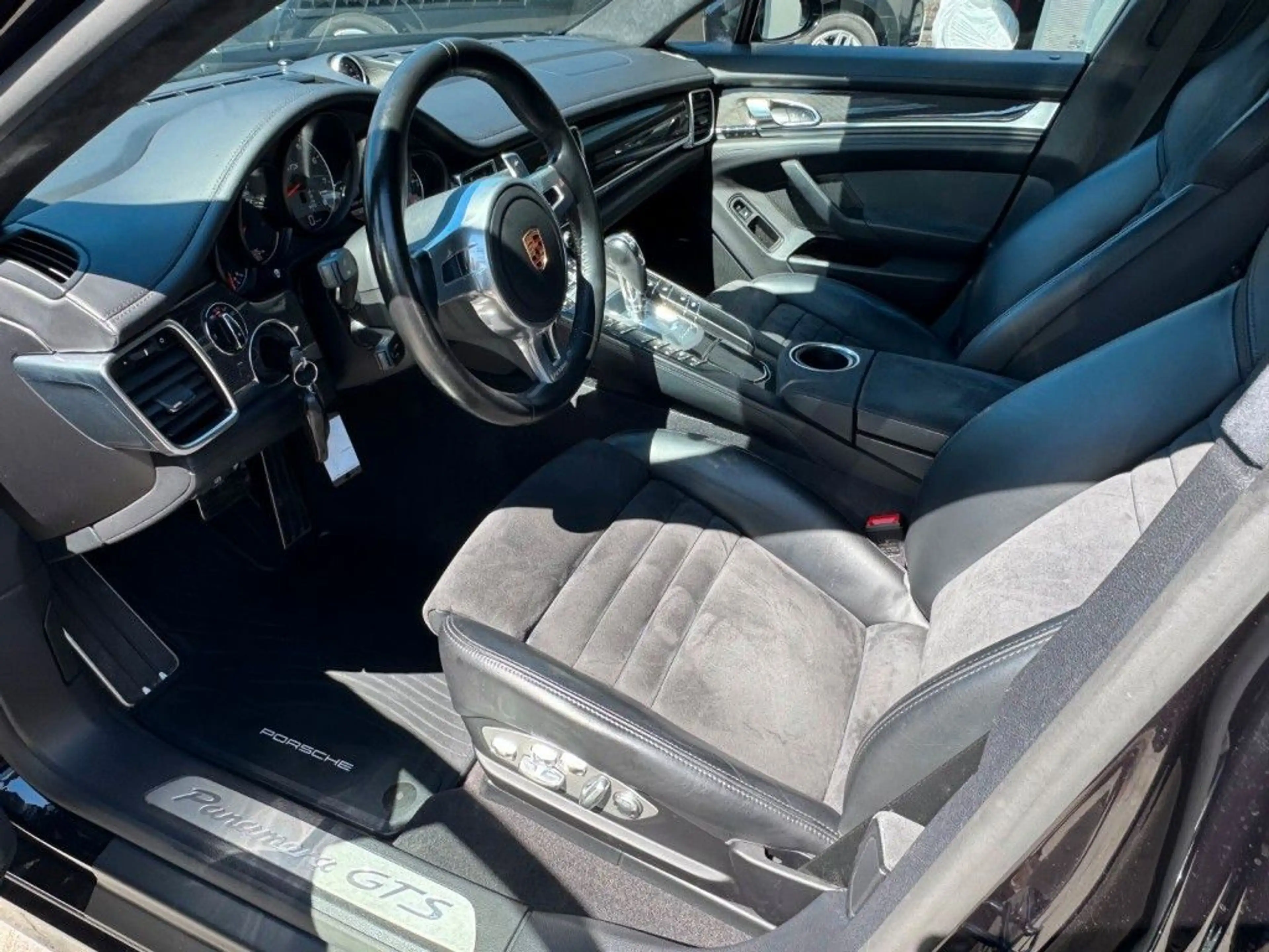Porsche Panamera GTS *SPORTABGASANLAGE/BOSE SOUND* — photo 6