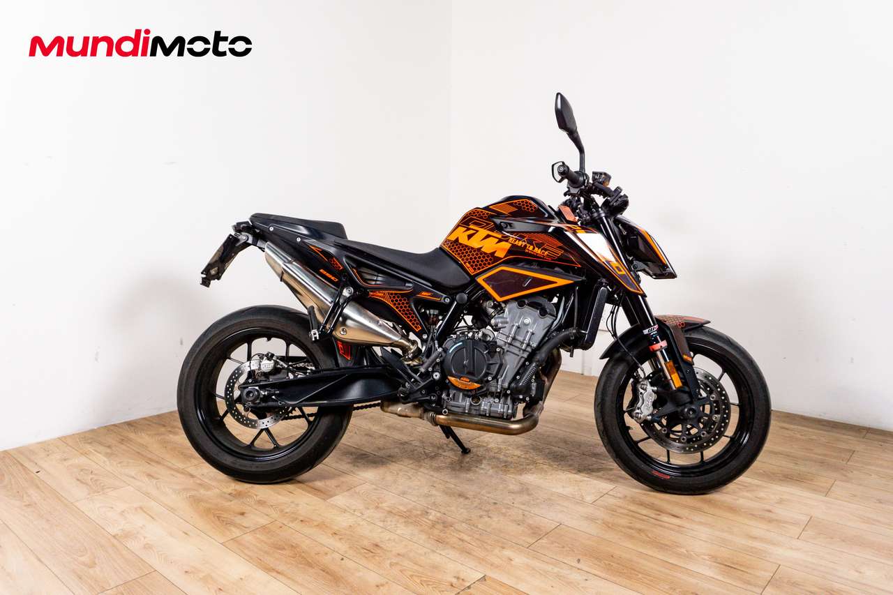 KTM 890 Duke