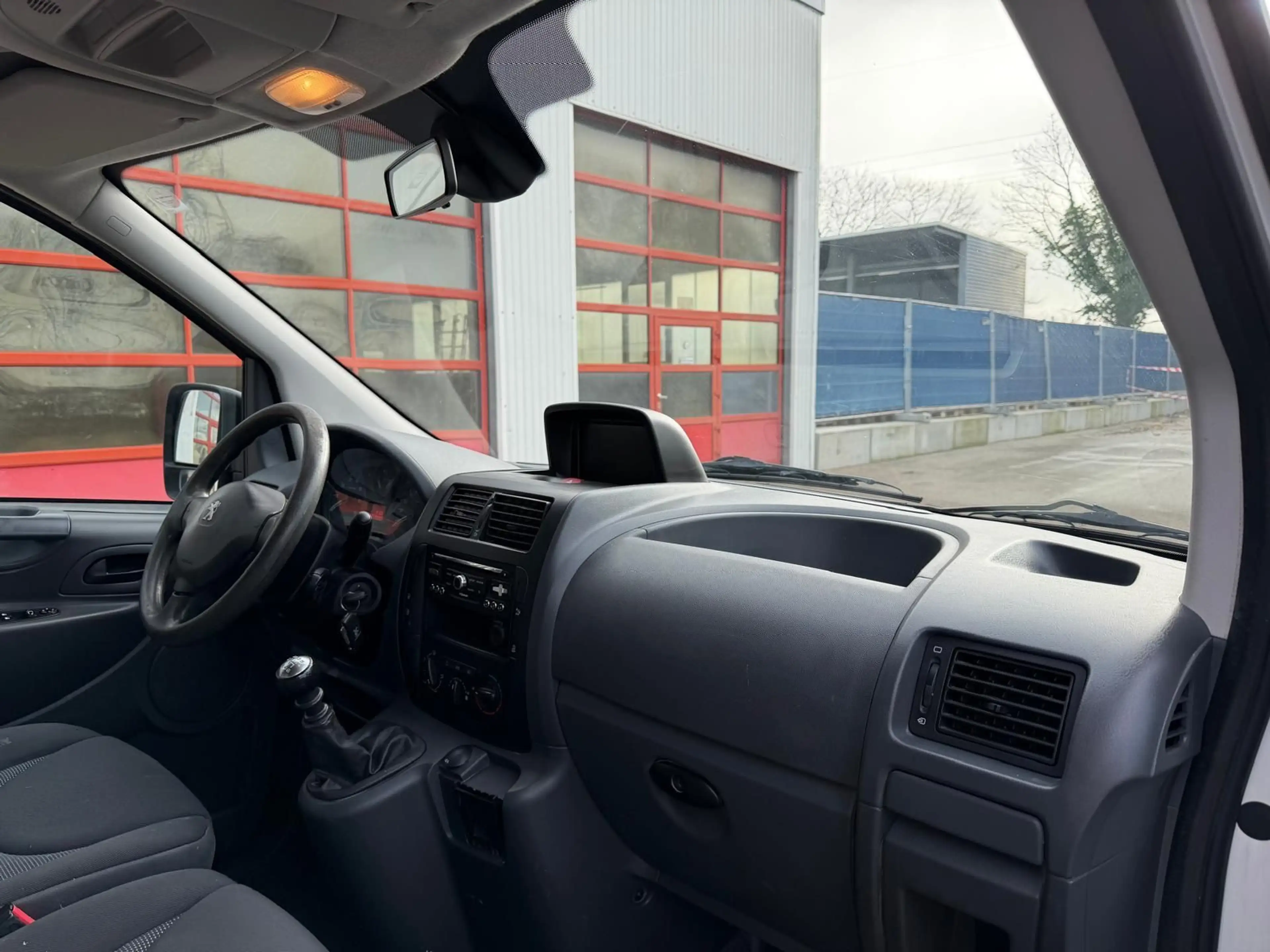 Peugeot Expert Kasten L2H2 COOL In Kasten TÜV NEU — photo 14