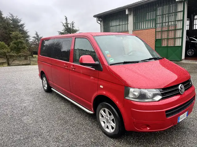 Volkswagen T5 Caravelle 2.0 TDI DSG 8Posti Passo Lungo