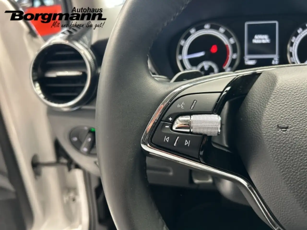 Skoda Fabia Ambition Apple CarPlay Android Auto, миниатюра 10