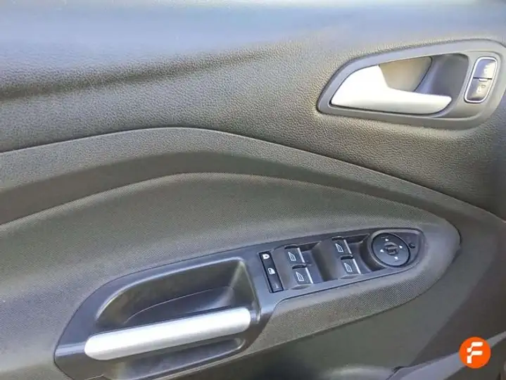 Ford C-Max 2018, foto 17