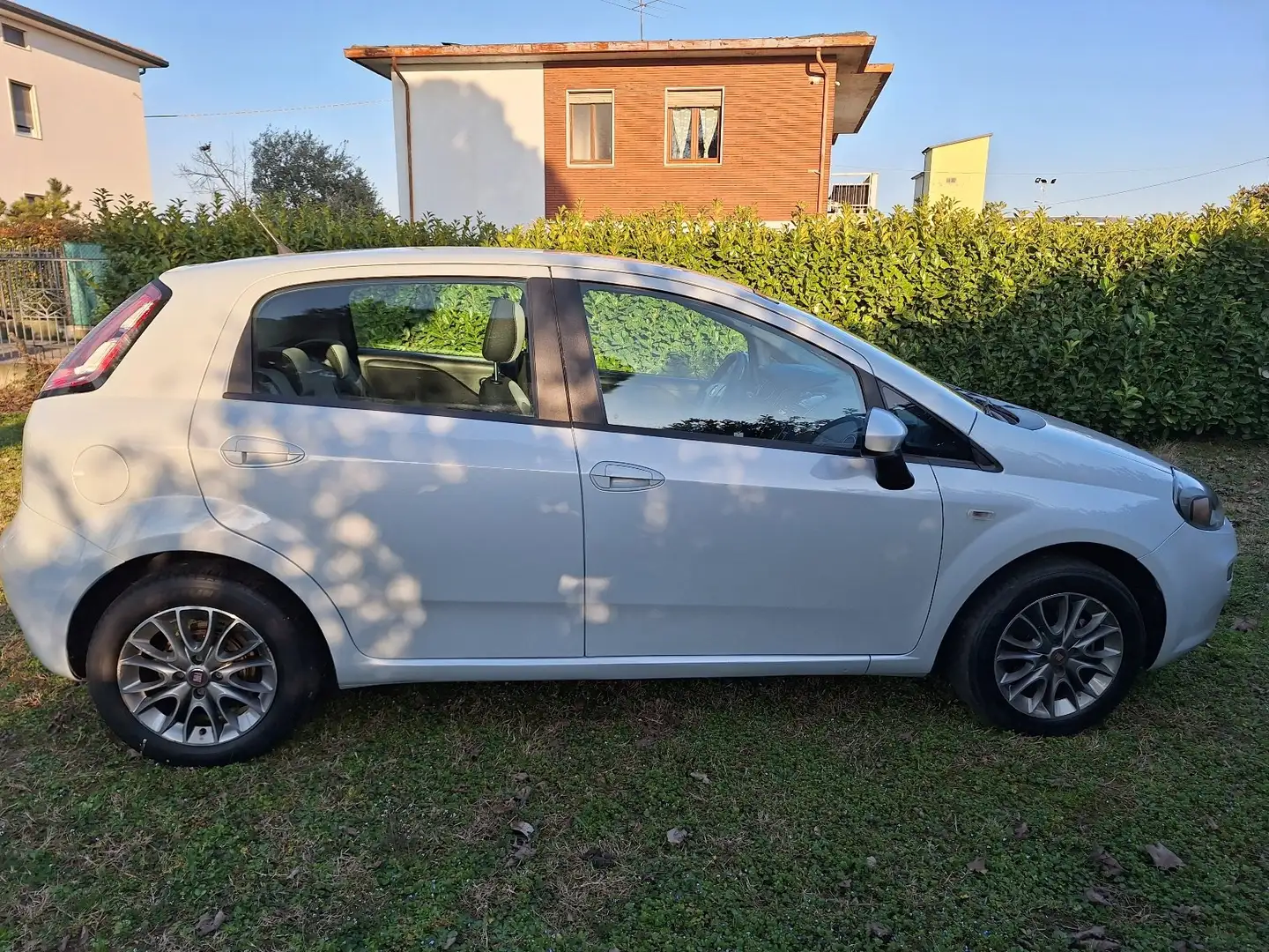 Fiat Punto 5 porte 1.2 Lounge my13 Grigio - 2