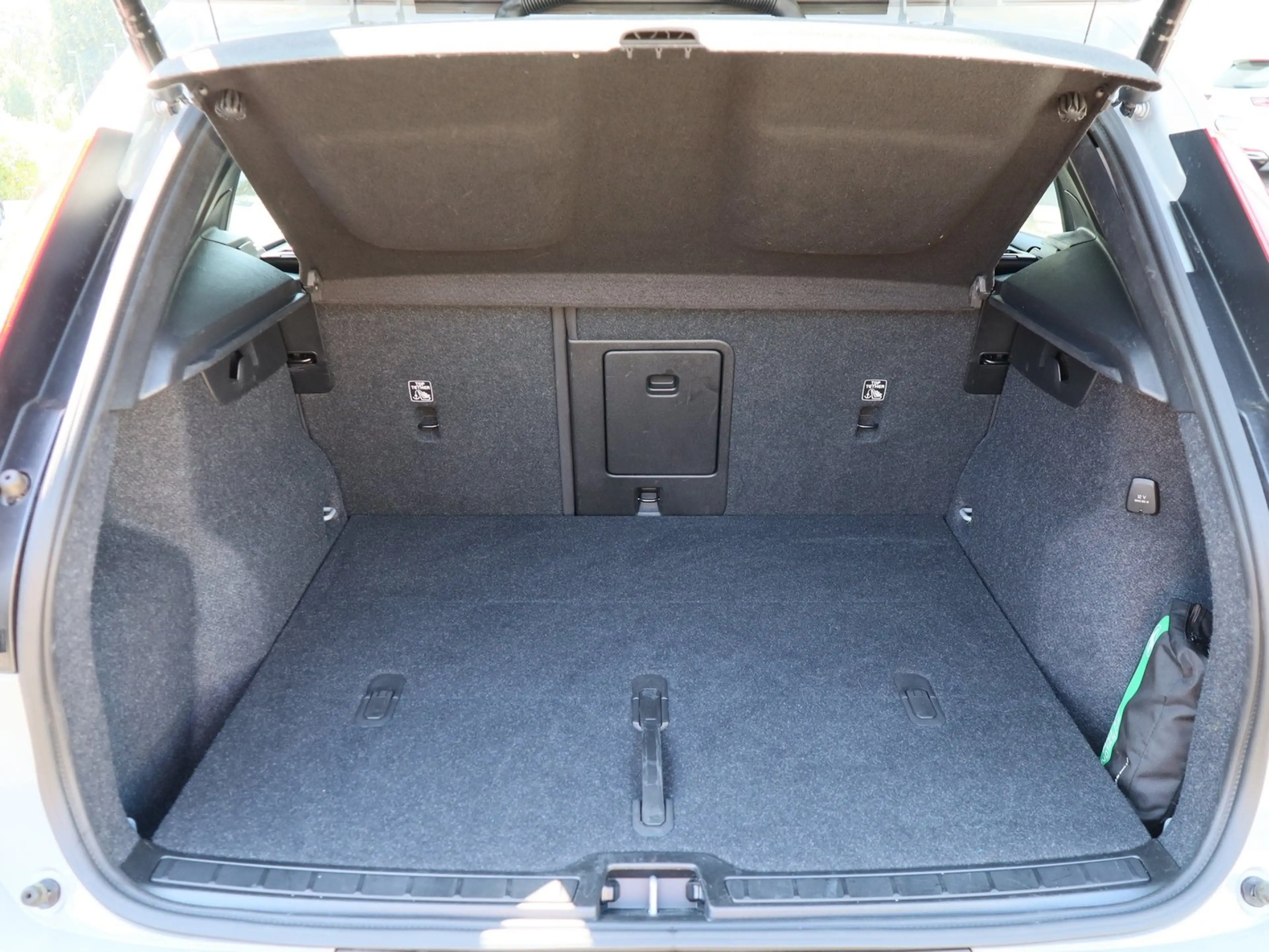 Volvo XC40 B3 Core #PDC/RFK/Google/LED/Klima/Navi — photo 11