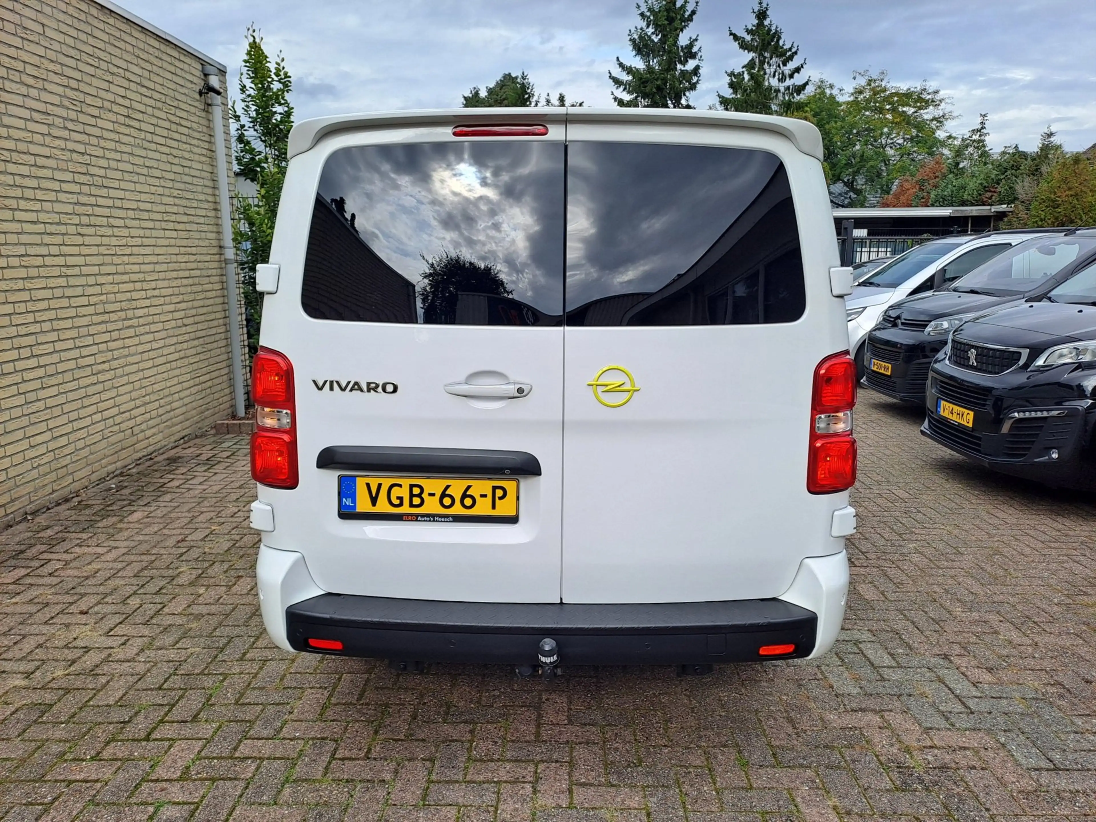Opel Vivaro 2.0 CDTI L3H1 Irmscher Sport — photo 5