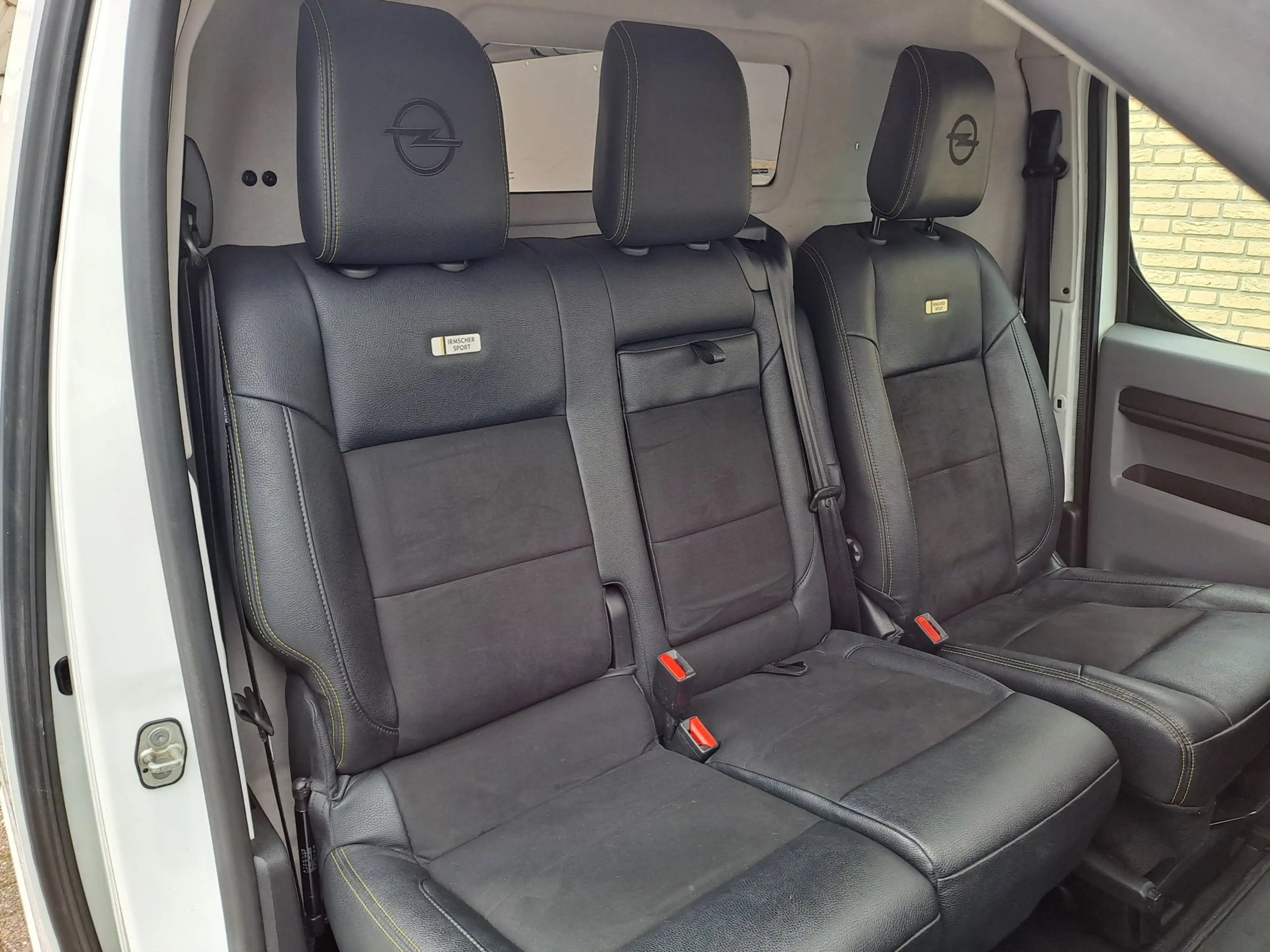 Opel Vivaro 2.0 CDTI L3H1 Irmscher Sport — photo 21