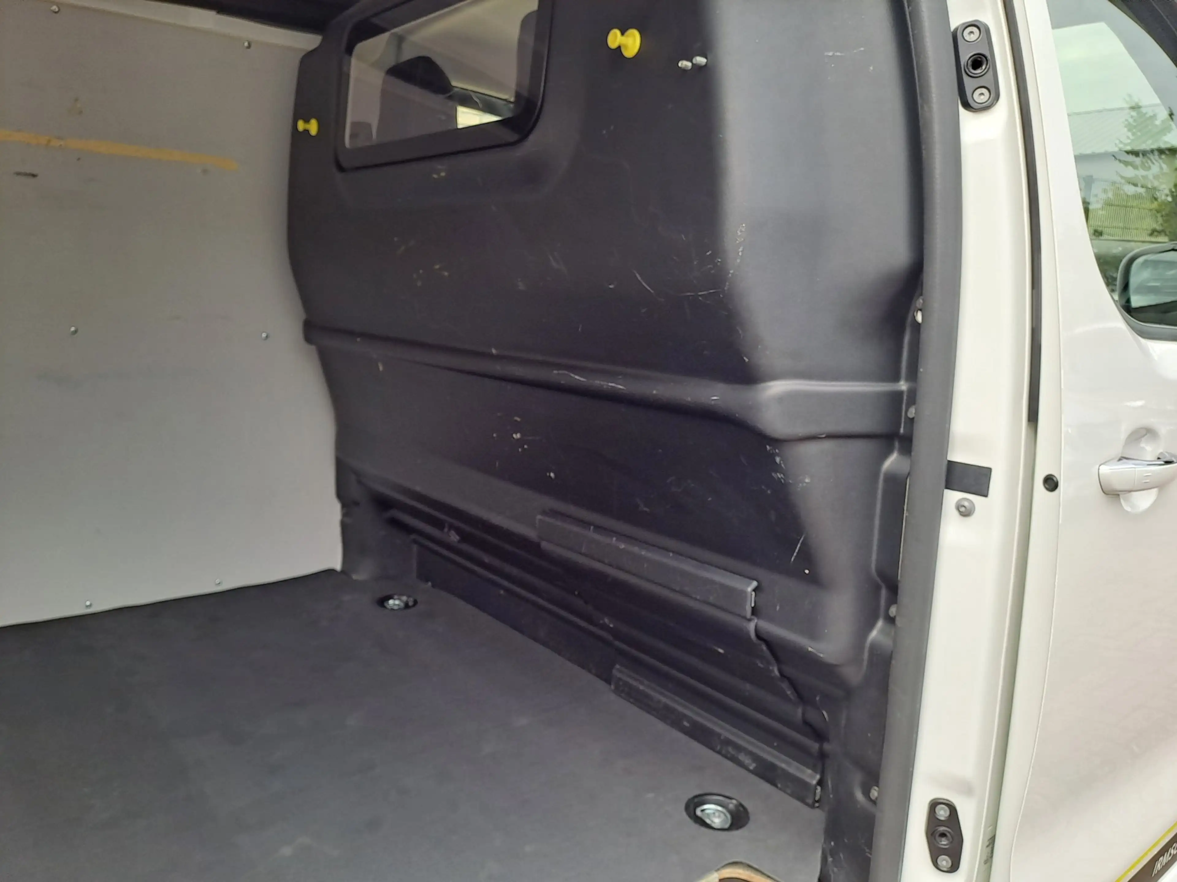 Opel Vivaro 2.0 CDTI L3H1 Irmscher Sport — photo 18
