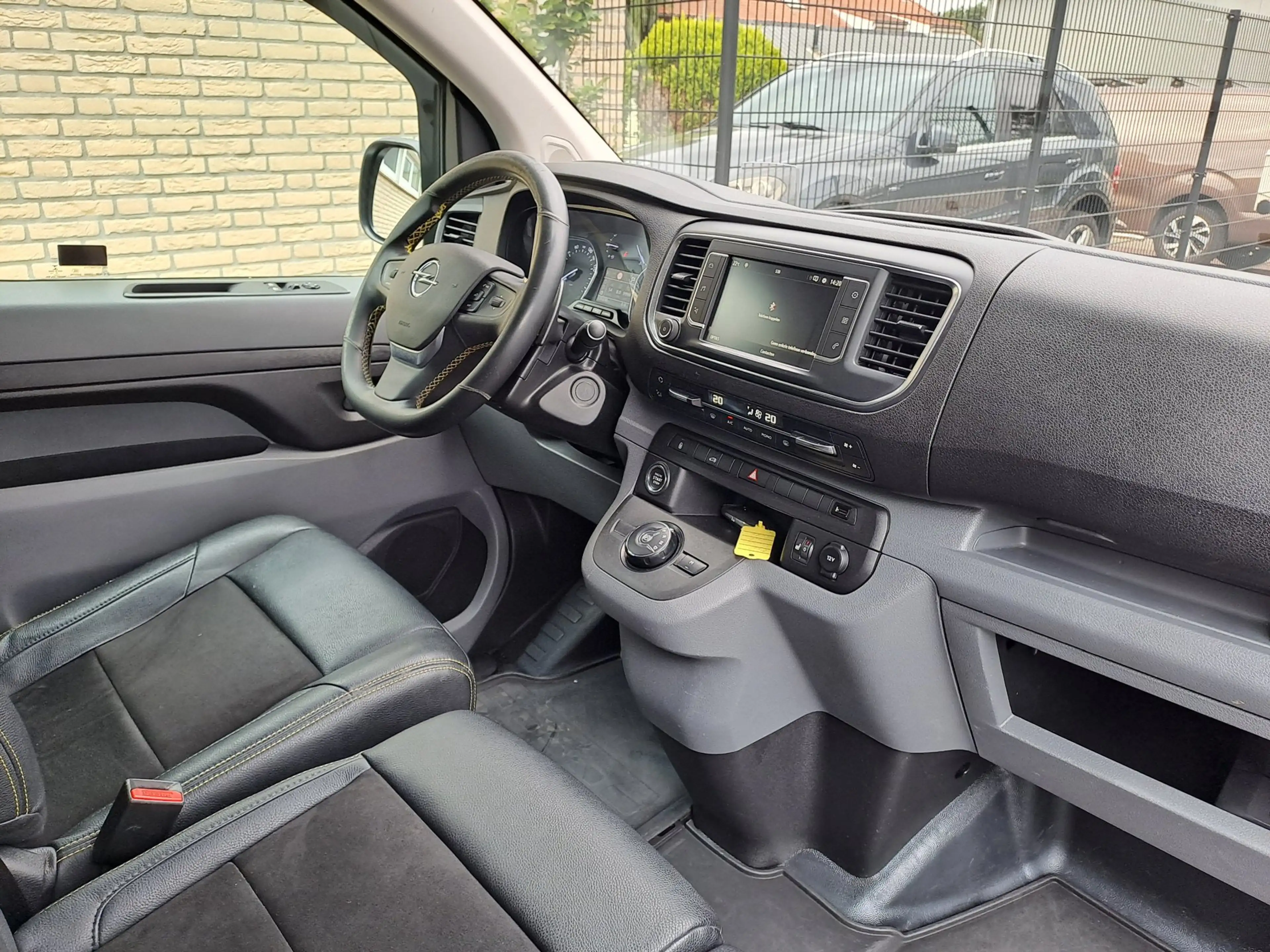 Opel Vivaro 2.0 CDTI L3H1 Irmscher Sport — photo 23
