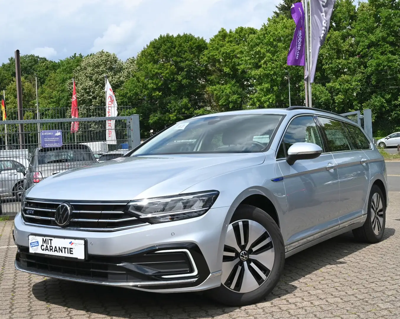 Volkswagen Passat Variant 1.4 TSI GTE Navi Kamera 1.Hd Срібний - 1