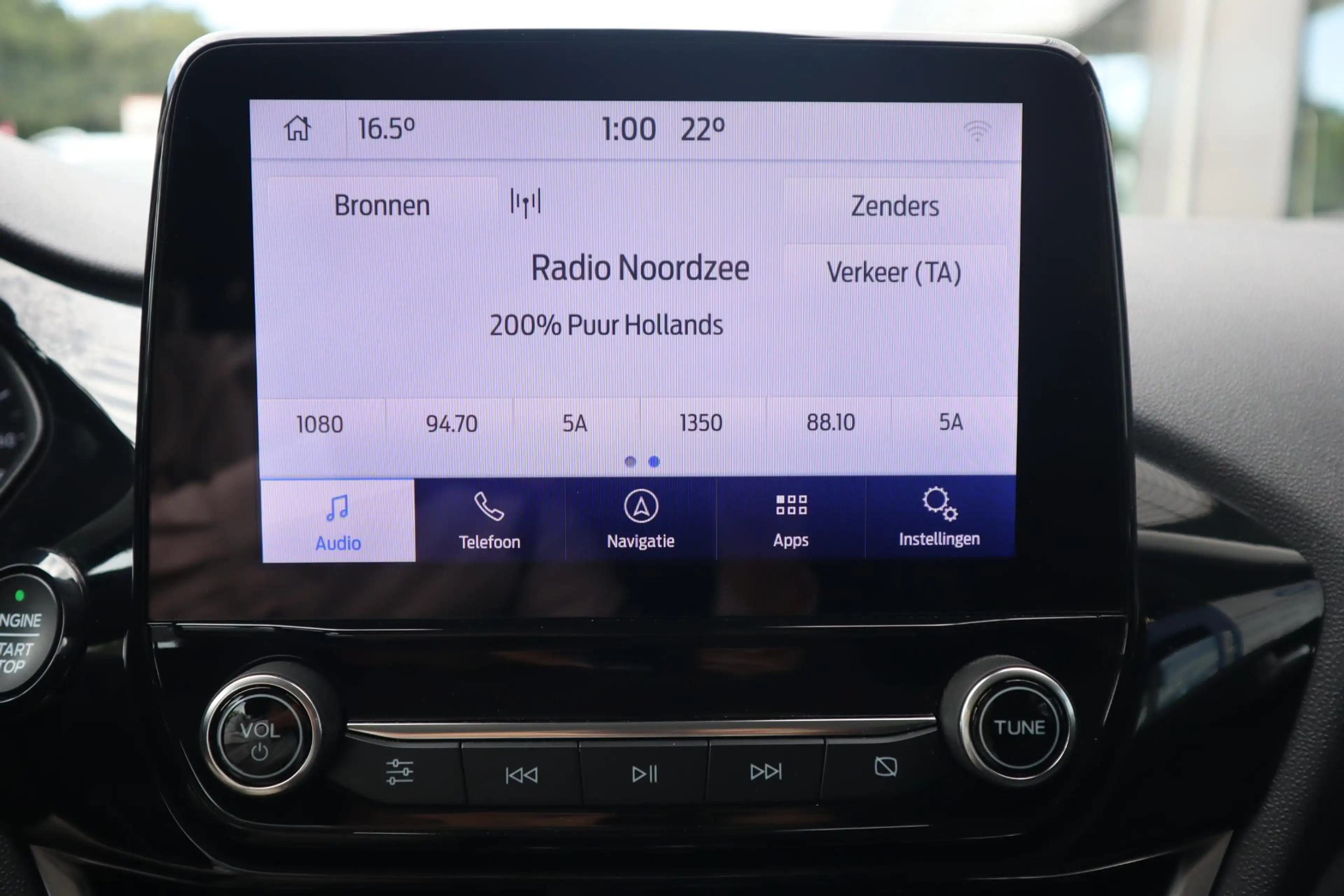 Ford Fiesta TITANIUM-X 5-DEURS WINTERPACK KEYLESS APPLE/ANDROI — photo 25