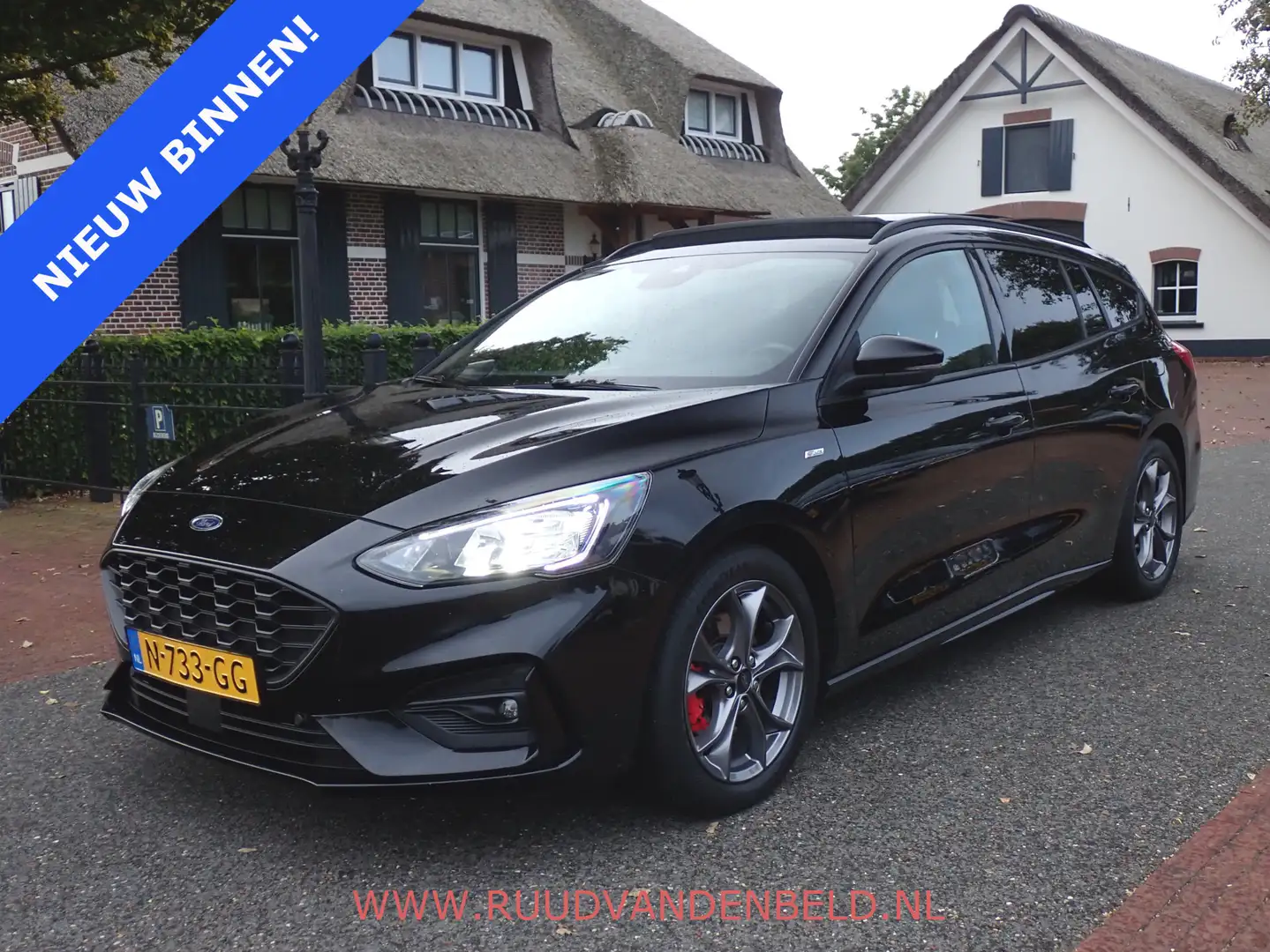 Ford Focus Wagon 1.5 EcoBoost ST Line X ACC/PANODAK/KEYLESS Schwarz - 1