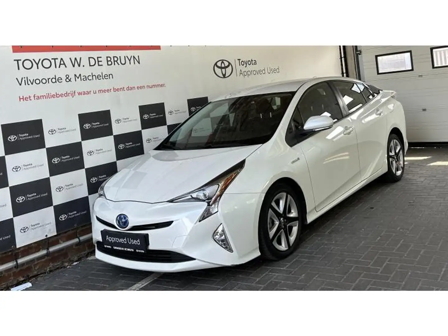 Toyota Prius Lounge Weiß - 1