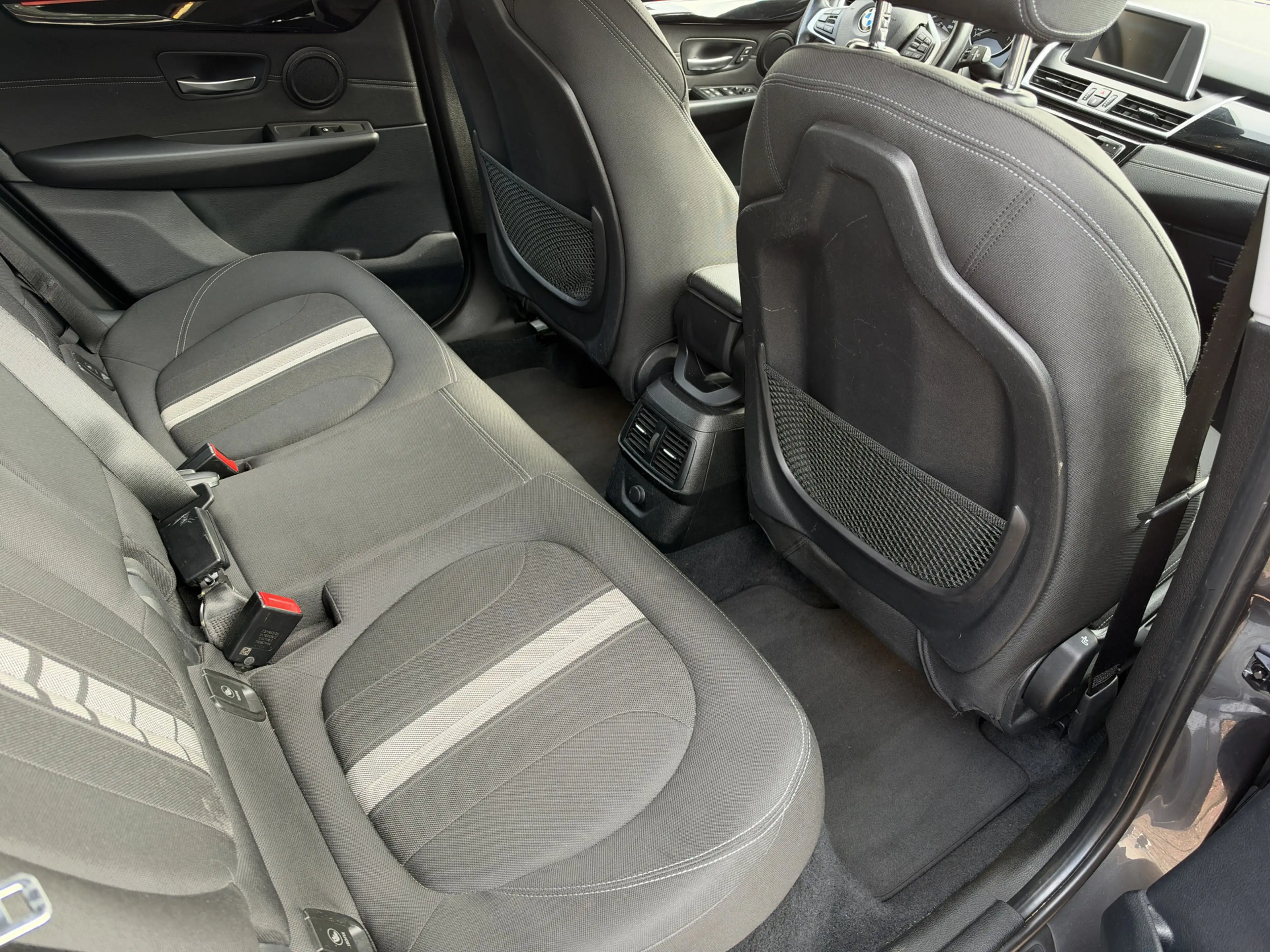 BMW 225 2-serie Active Tourer 225xe iPerformance Executive — photo 22