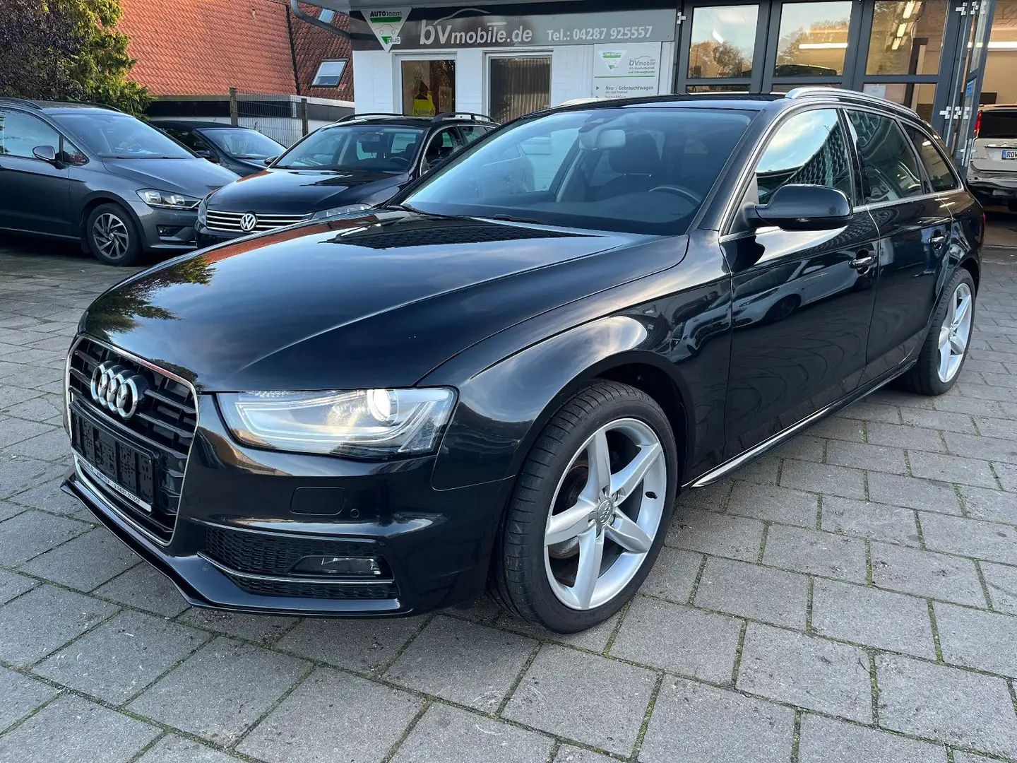 Audi A4 Avant Ambiente Schwarz - 1