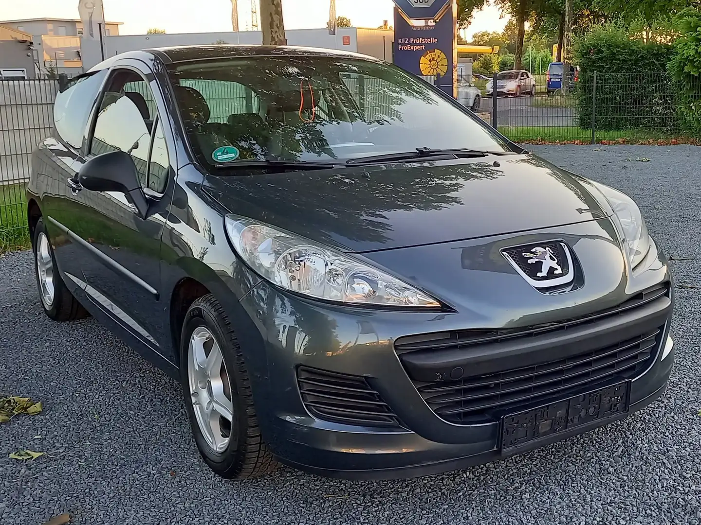 Peugeot 207 TÜV NEU Grau - 2