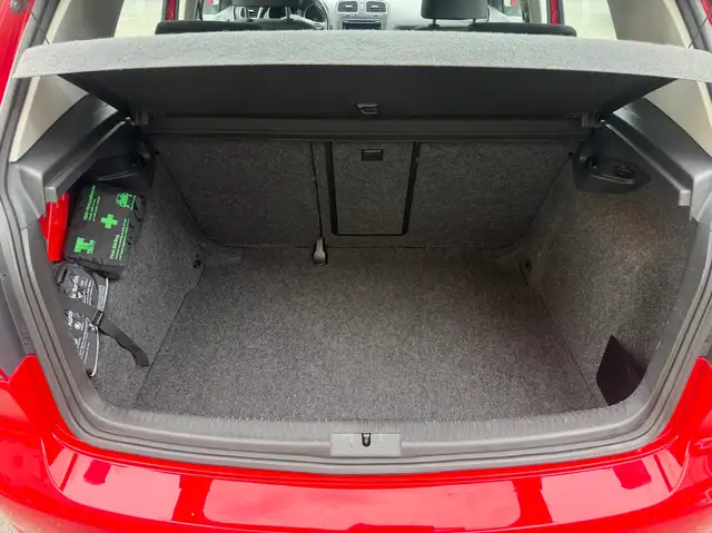 Volkswagen Golf view 12