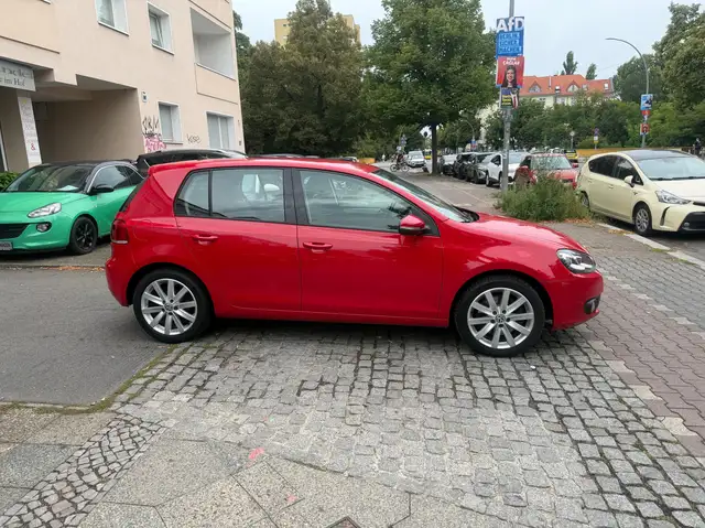 Volkswagen Golf view 4