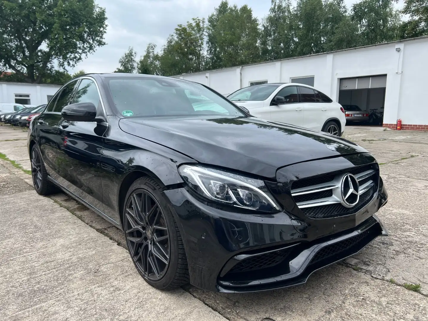 Mercedes-Benz C 180 CGI, Avantgarde, AMG Design, Kamera Чорний - 1