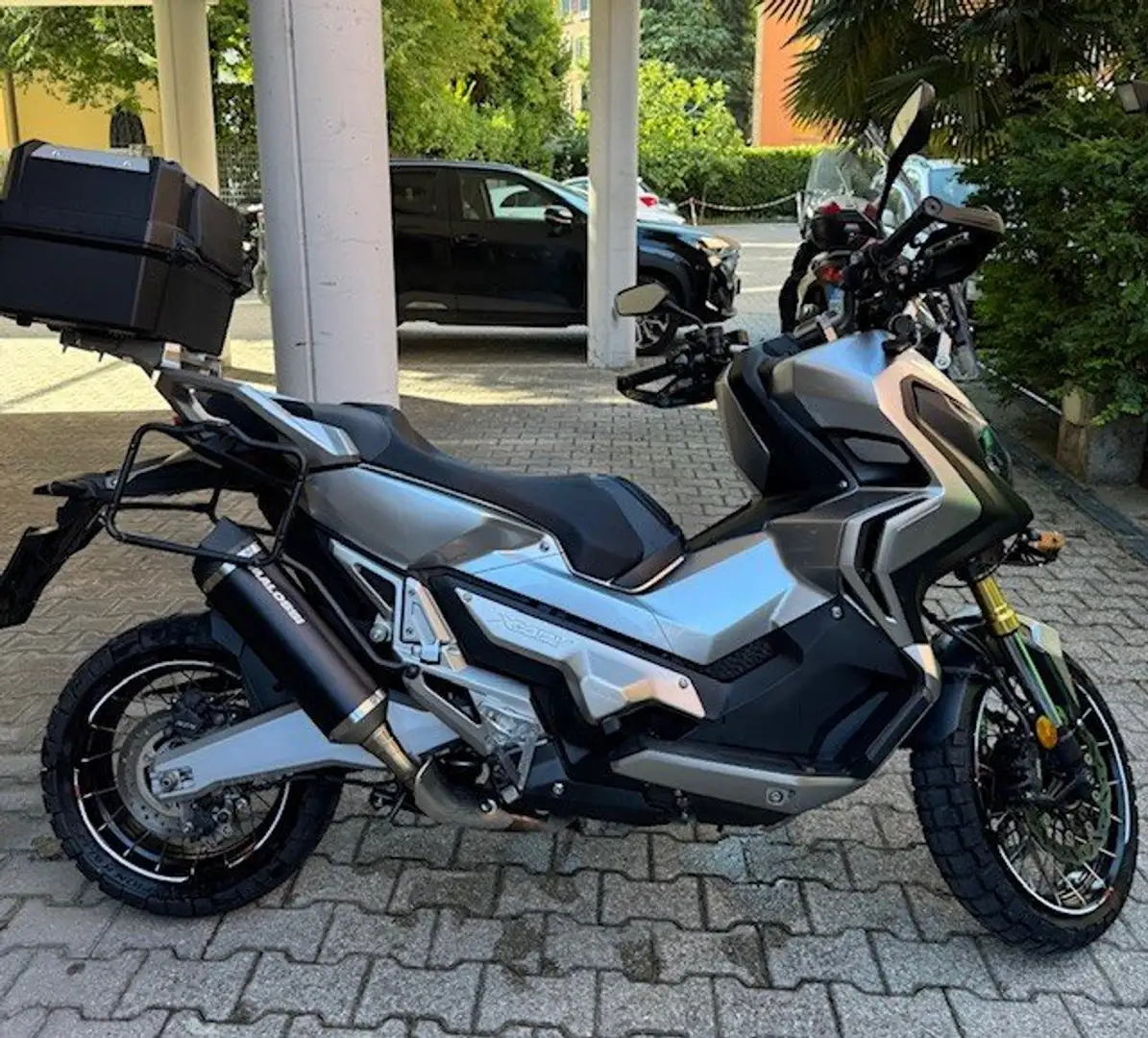 Honda X-ADV Argent - 1