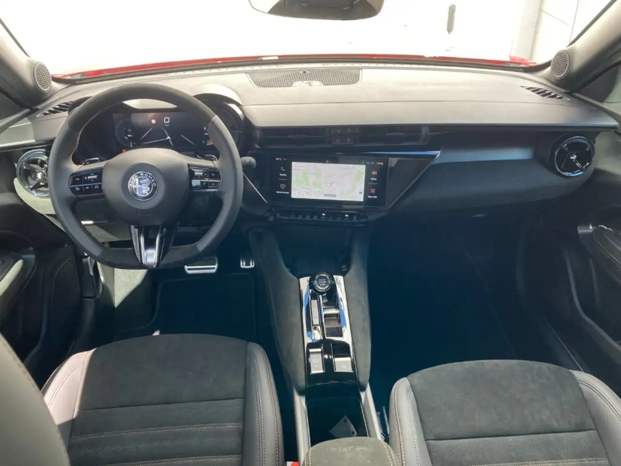 Alfa Romeo Junior 2025 — фото 10