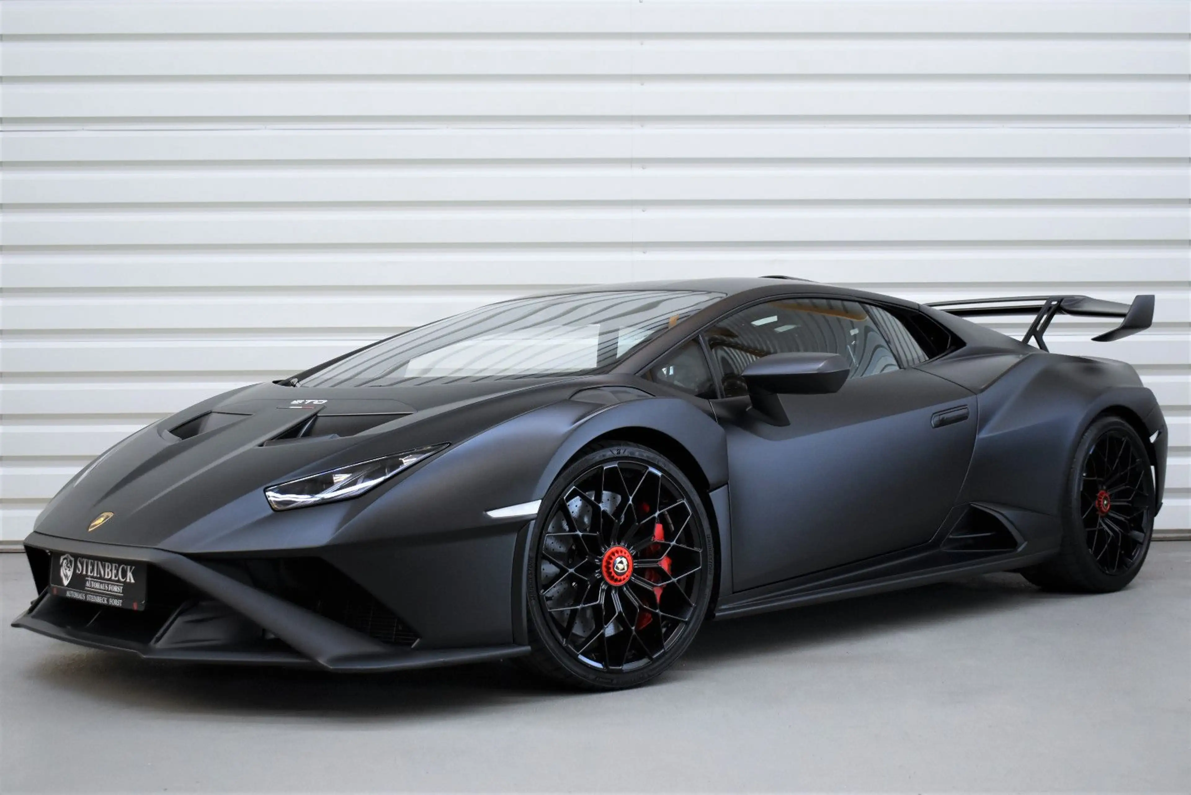 Lamborghini Huracán STO+Nero-Nemesis+Lift+Kamera+Carbon — photo 3