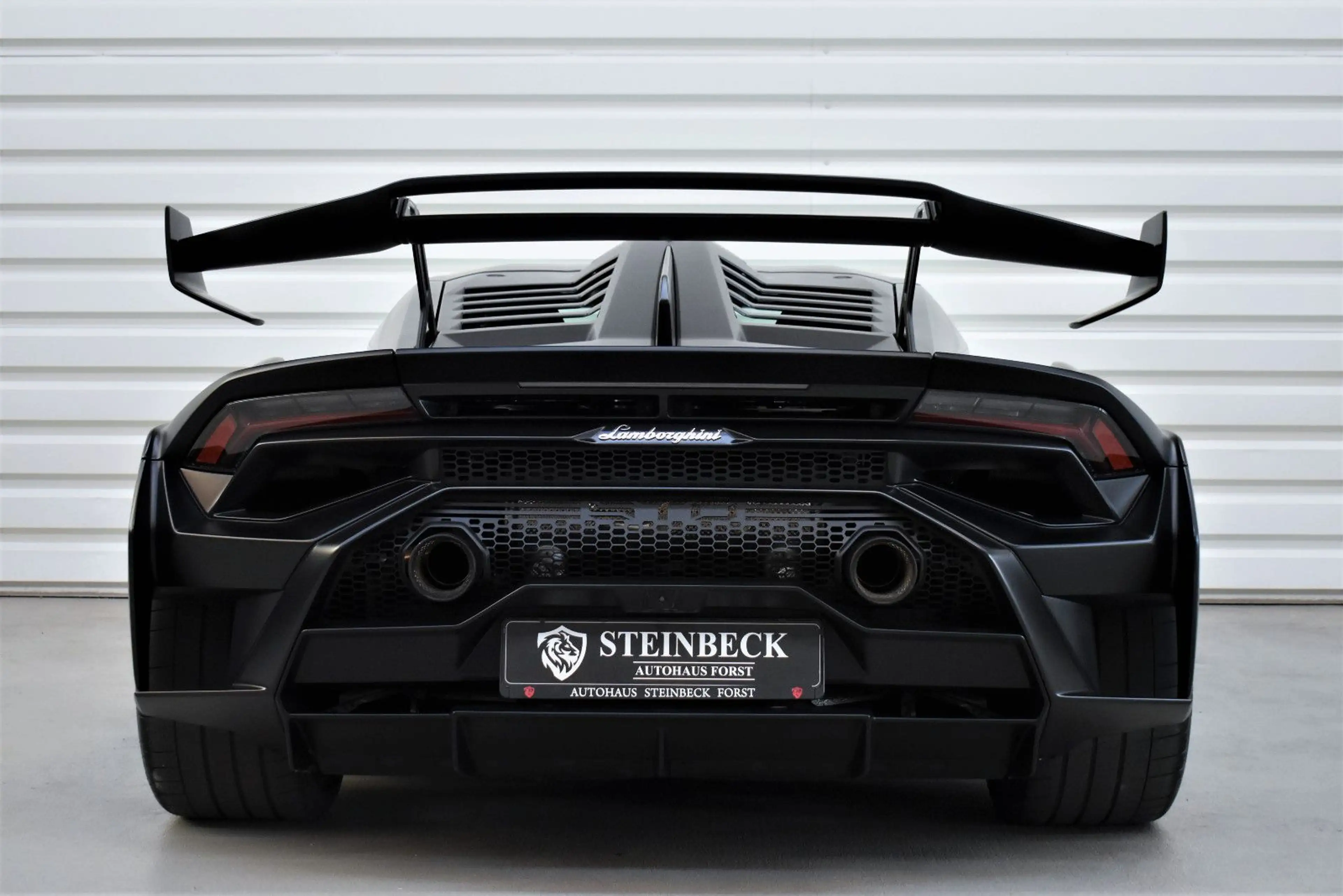 Lamborghini Huracán STO+Nero-Nemesis+Lift+Kamera+Carbon — photo 6